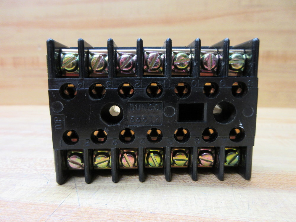 Struthers Dunn 33377 Dunco Socket