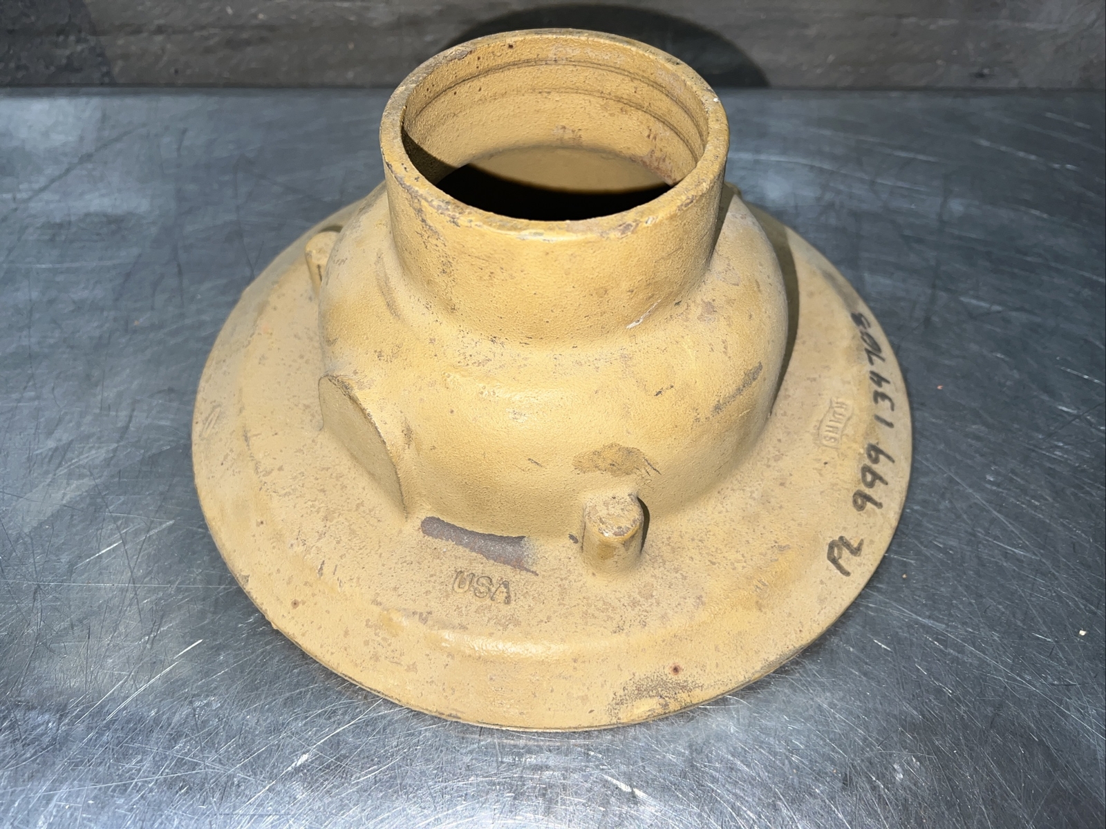JAY R. SMITH MFG. CO Floor Drain Body 9213 Nos Surplus. ID 3