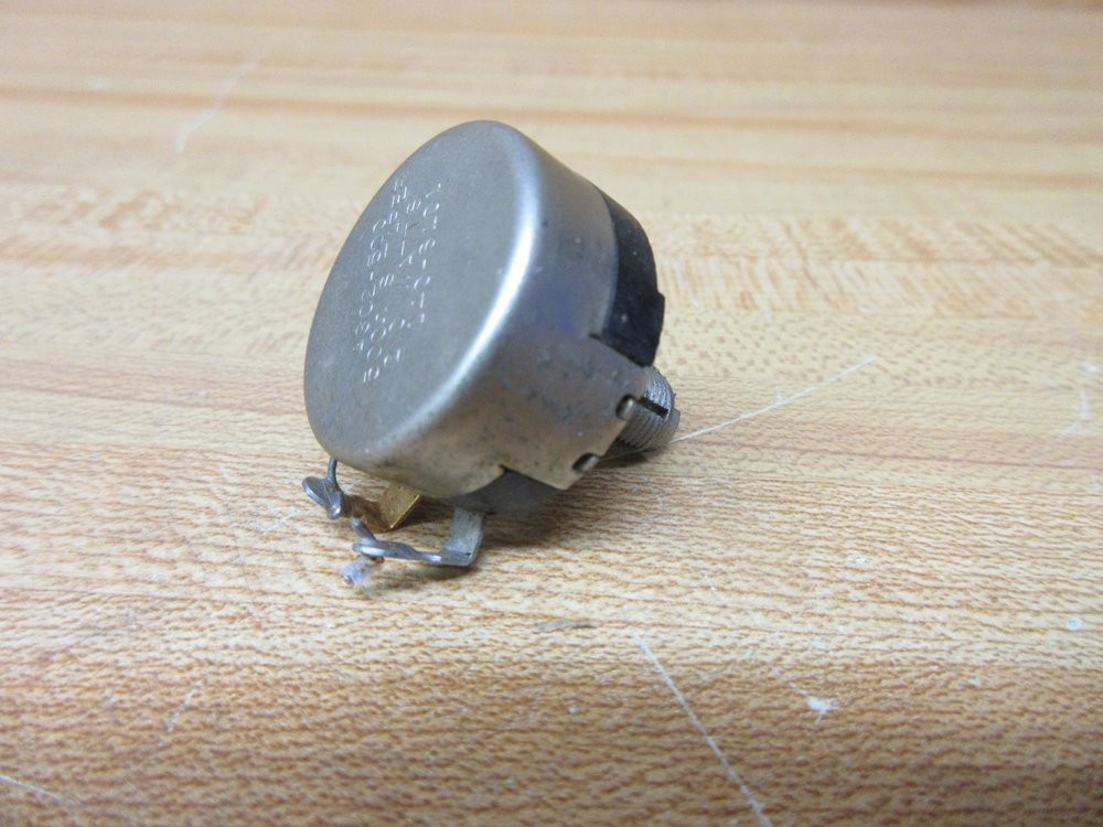 Clarostat 43C2-500 Honeywell Potentiometer 500Ω 43C2