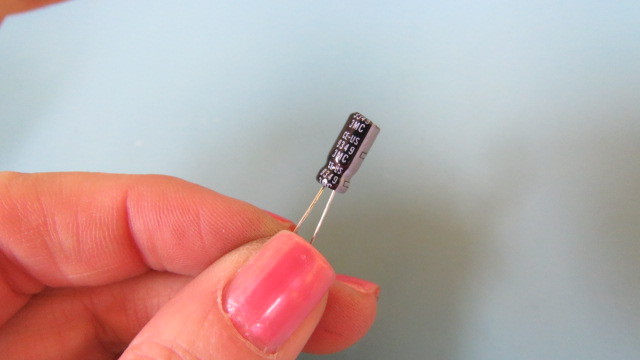 MARCON CEUSM1H010 Qty of 1000 per Lot 1UF 50V 5X11MM 105 DEG 200/BAG MARCON