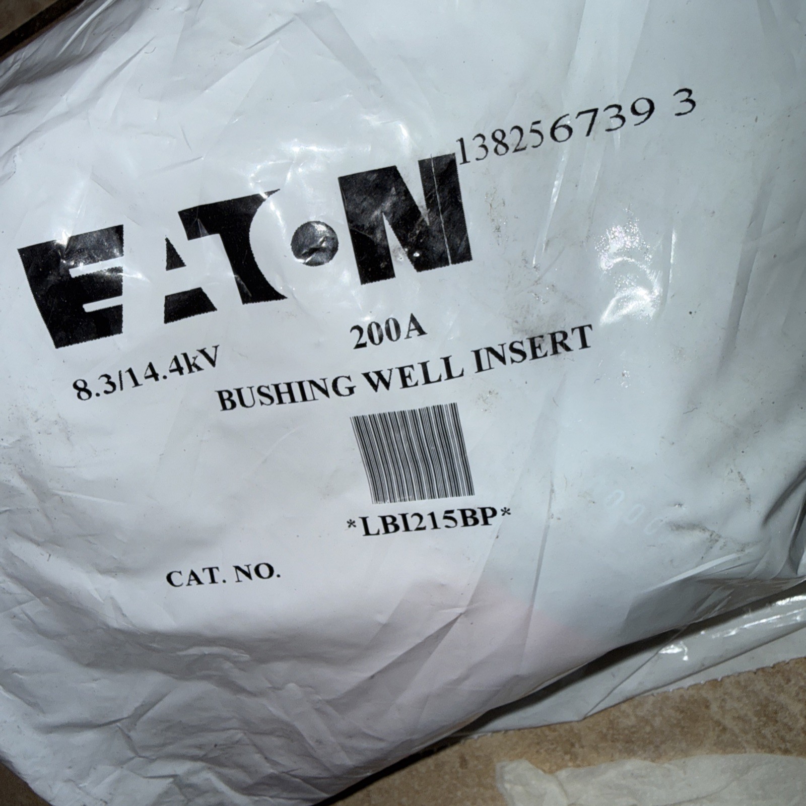NEW OEM Eaton LBI215BP Loadbreak Bushing WELL Insert LBI215BP 200A 8.3/14.4KV