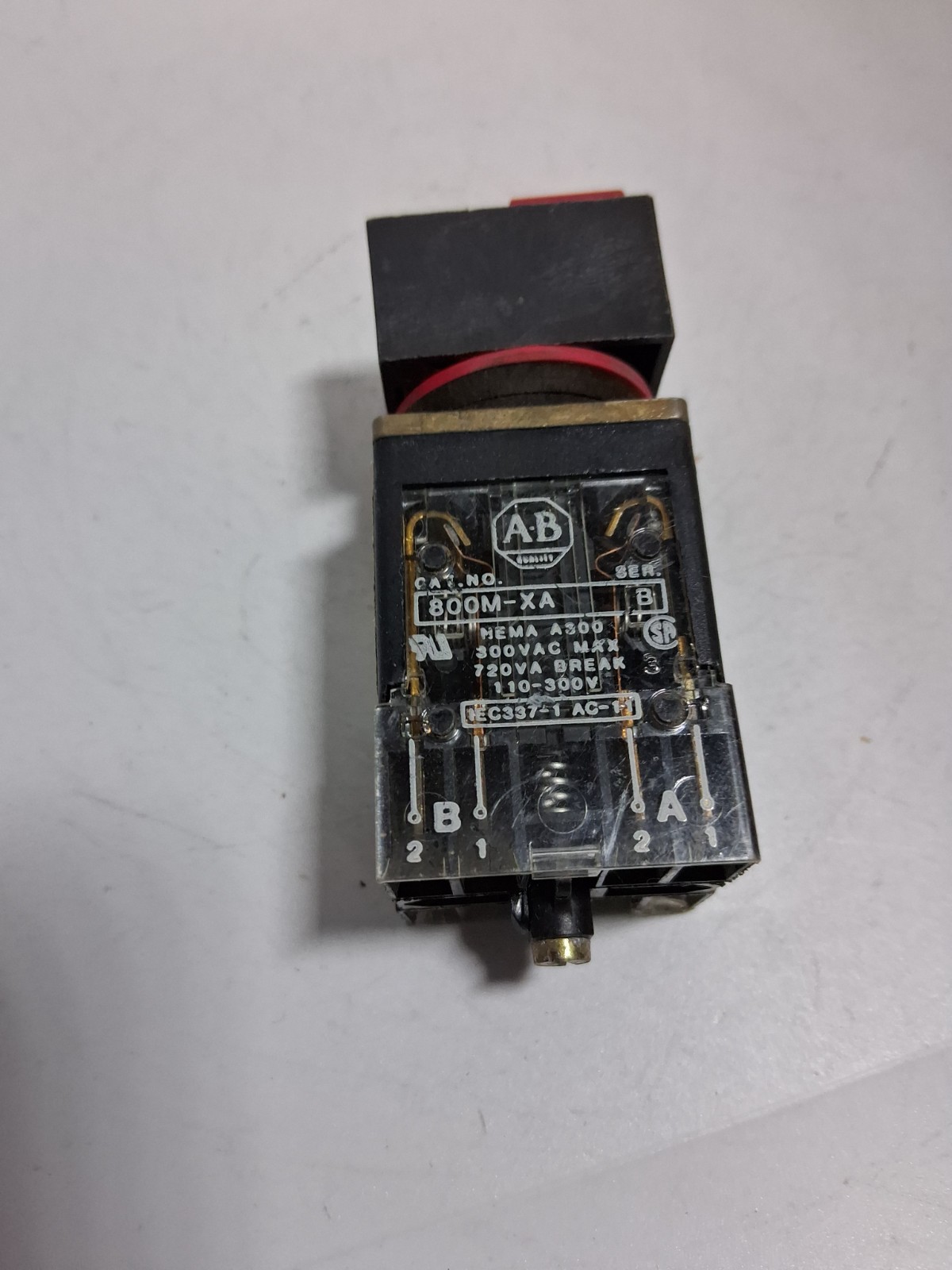 ALLEN BRADLEY 800MB-DB16B PUSHBUTTON DUAL RED/GREEN 2NO/2NC NON-ILL SE A