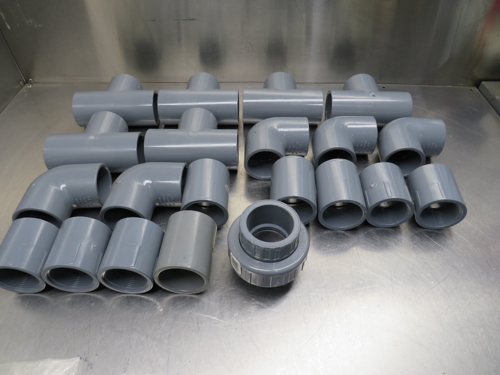 Spears 801-015C Tee 1-1/2″ Lot of 6 W/ 806-015C Elbow x 5 & 829-015C x 4 + More