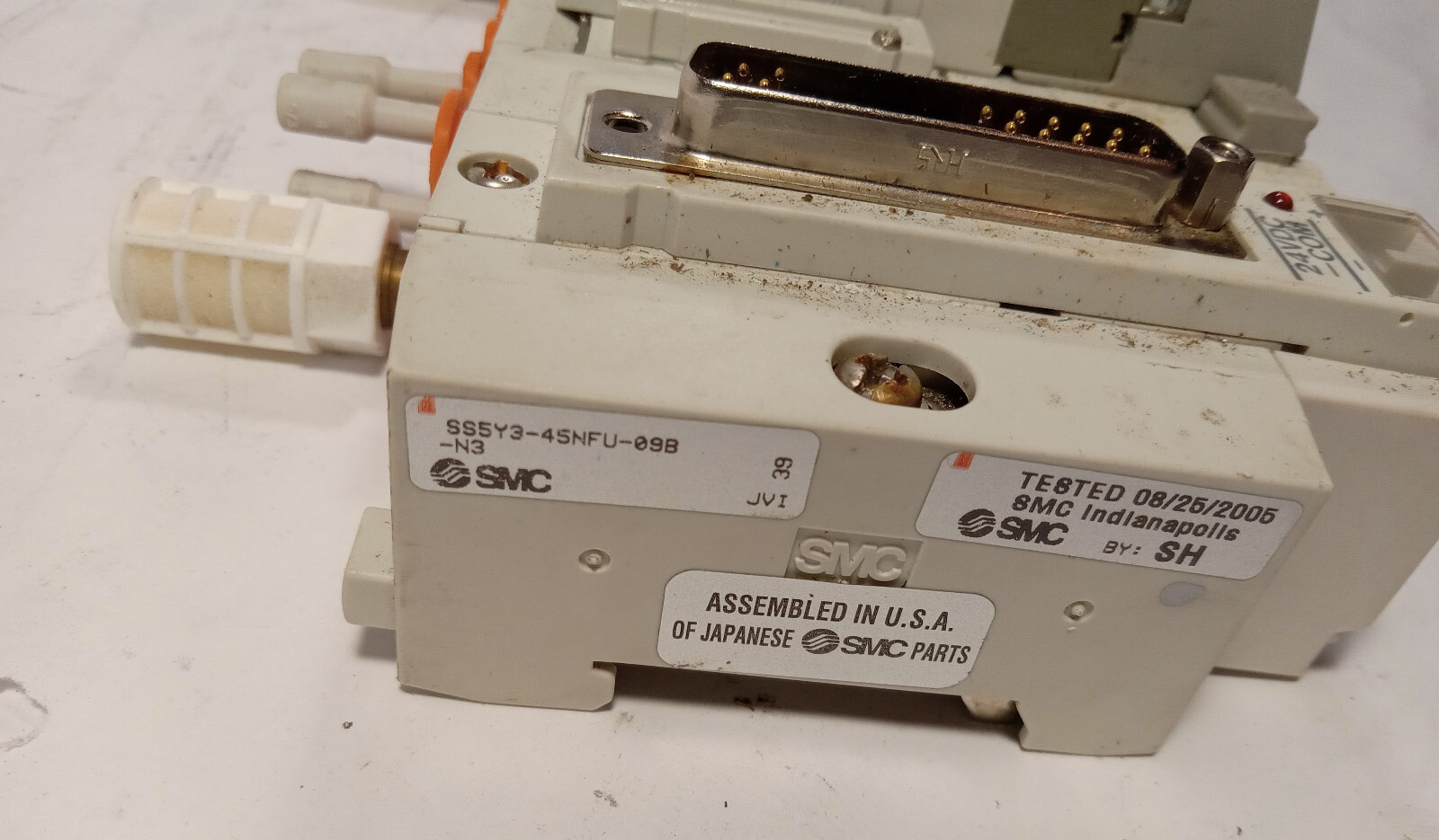 1 USED SMC SS5Y3-45NFU-09B-N3 8 PORT MANIFOLD VALVE STATION ***MAKE OFFER***