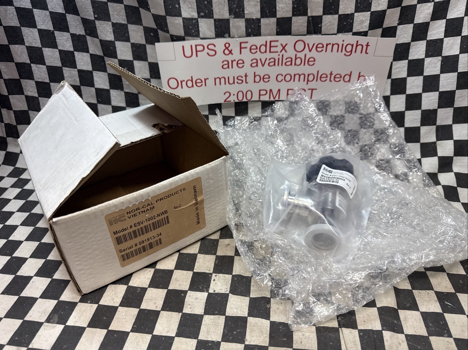 Nor-cal ESV-1002-NWB, Manual Vacuum Angle Valve KF25, NW25, SHIPSAMEDAY
