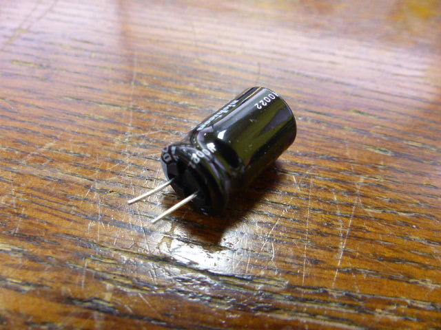MARCON UVR1C222MHA Qty of 50 per Lot 2200UF 16V 12X21MM 85 DEG. 8MM LL MARC