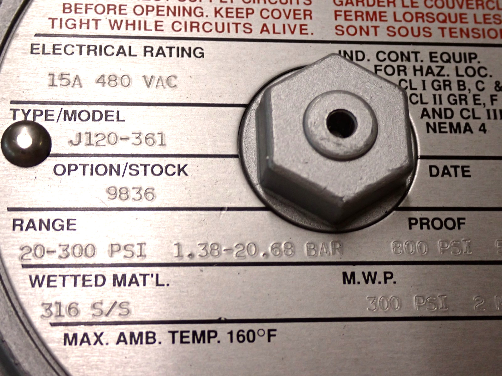 United Electric UE J120-361 Range 20-300 PSI Pressure Switch NEW
