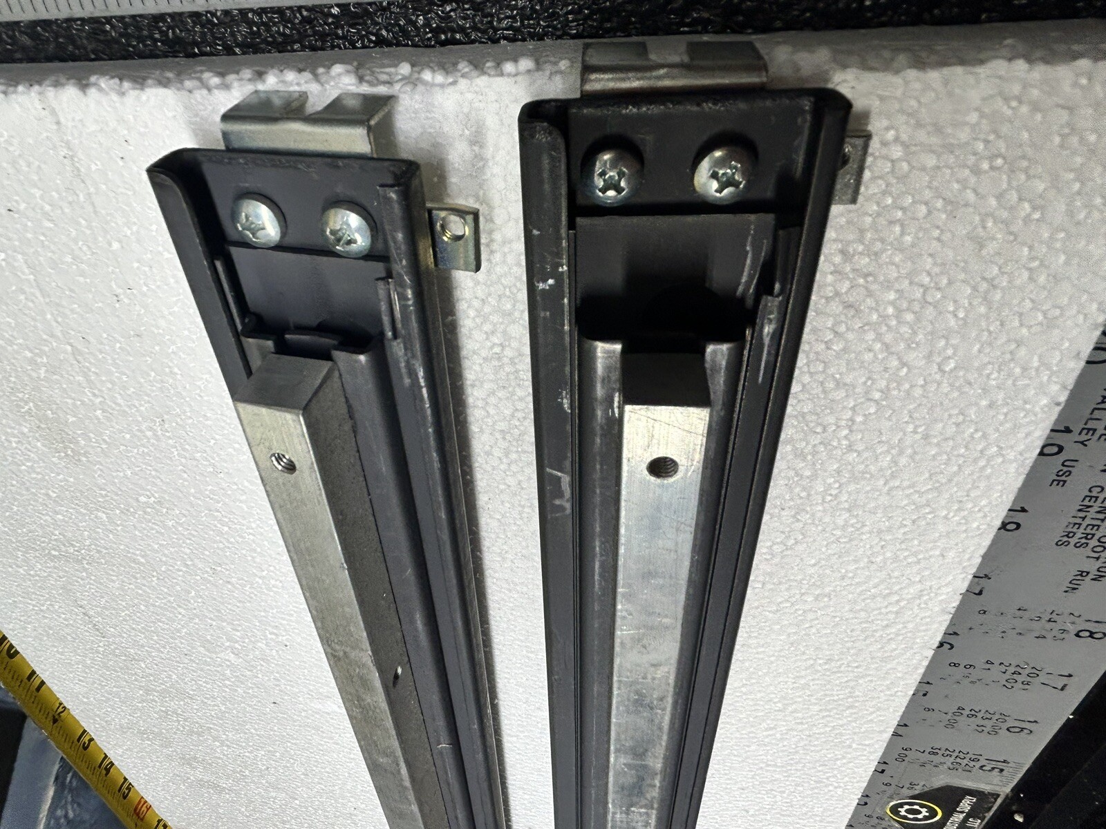 (1-Pair) GENERAL DEVICES CC3041-00-0220 Telescoping Rails_22” + 21” Extension