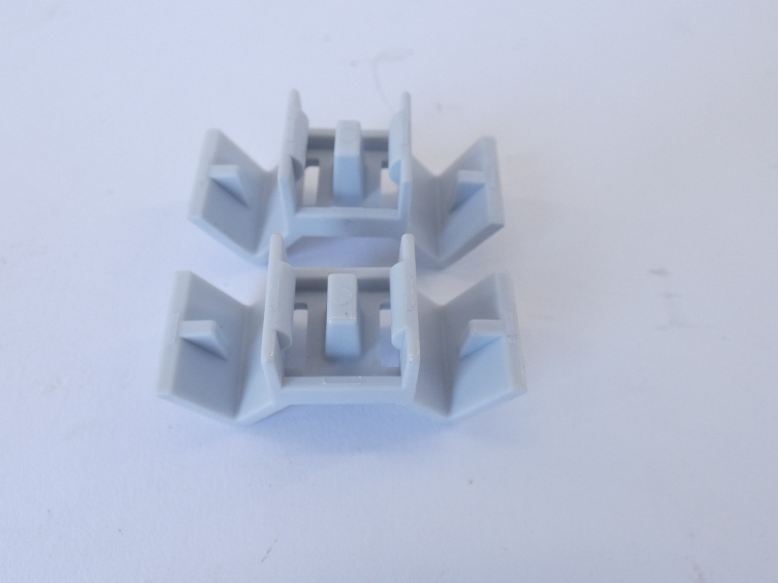 Burndy K2A29U Universal Terminal Wire Connector Lug – NEW Surplus!