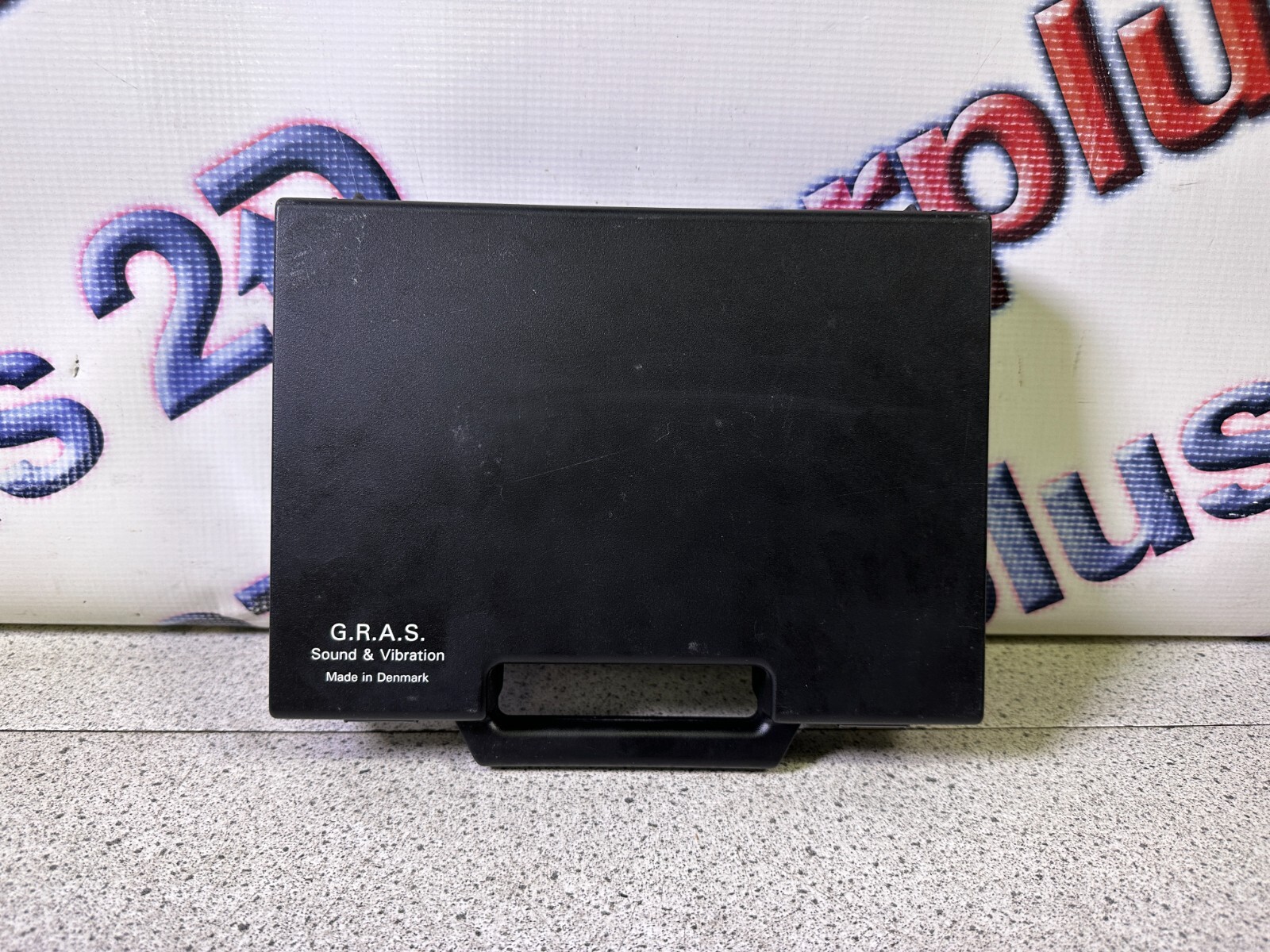 G.R.A.S. Sound & Vibration Sound Calibrator 42AB 114.0 dB 1000 Hz Class 1