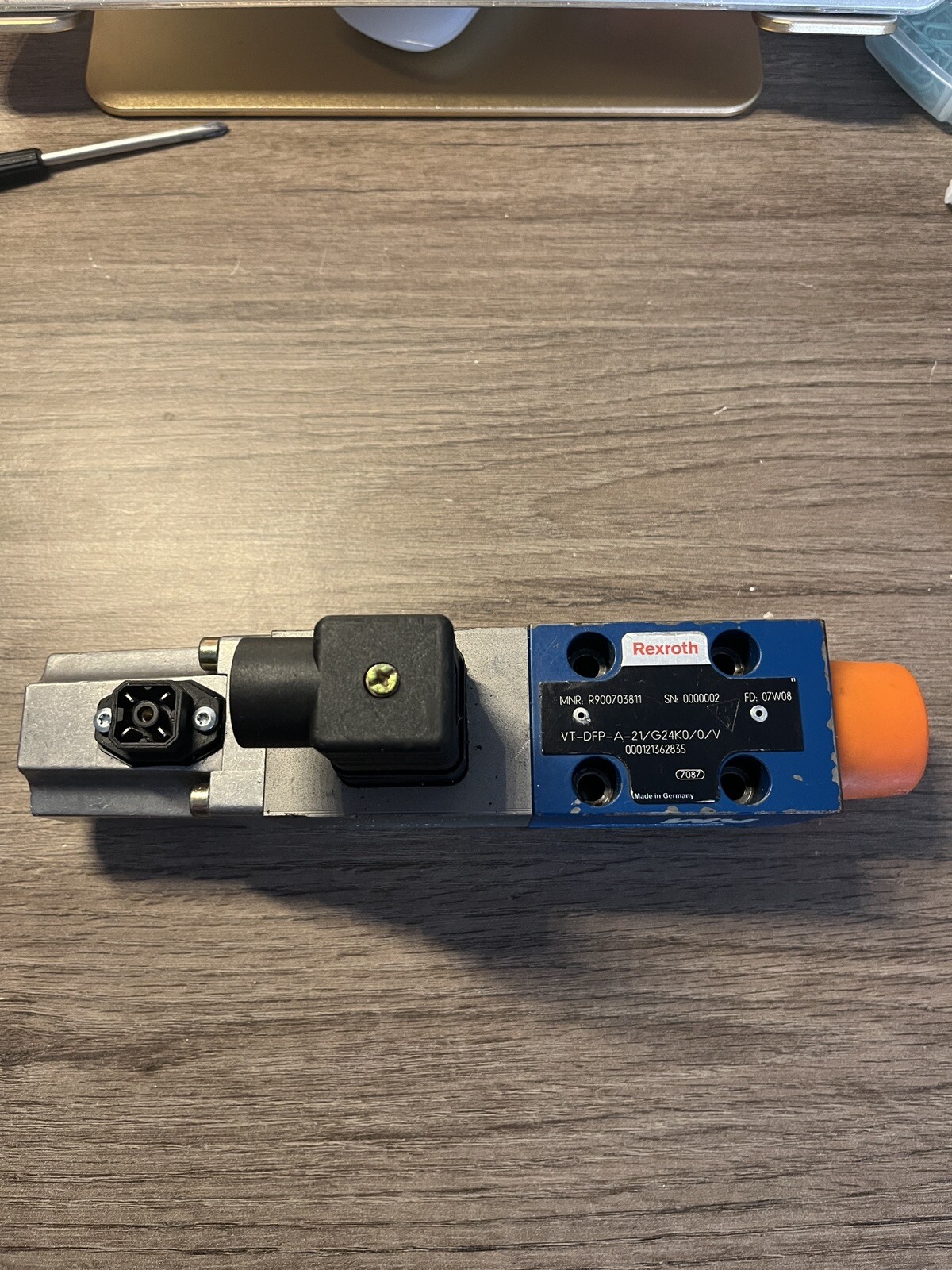 REXROTH R900703811 174407M-20 R 2,1 OHM IN 2,8 A 47/06 VT-DFP-A-21/G24K0/0/V