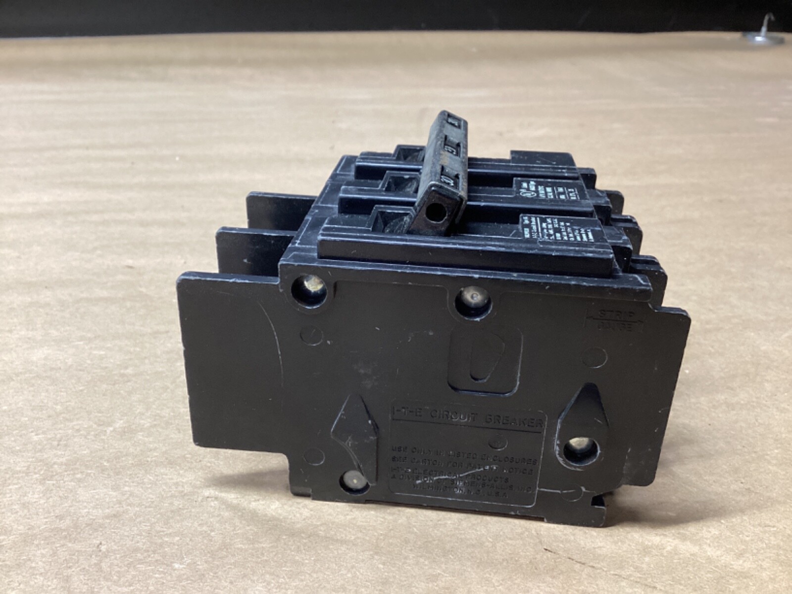 ITE Circuit Breaker BQ3B030 30A 3 Pole #107D69*CO