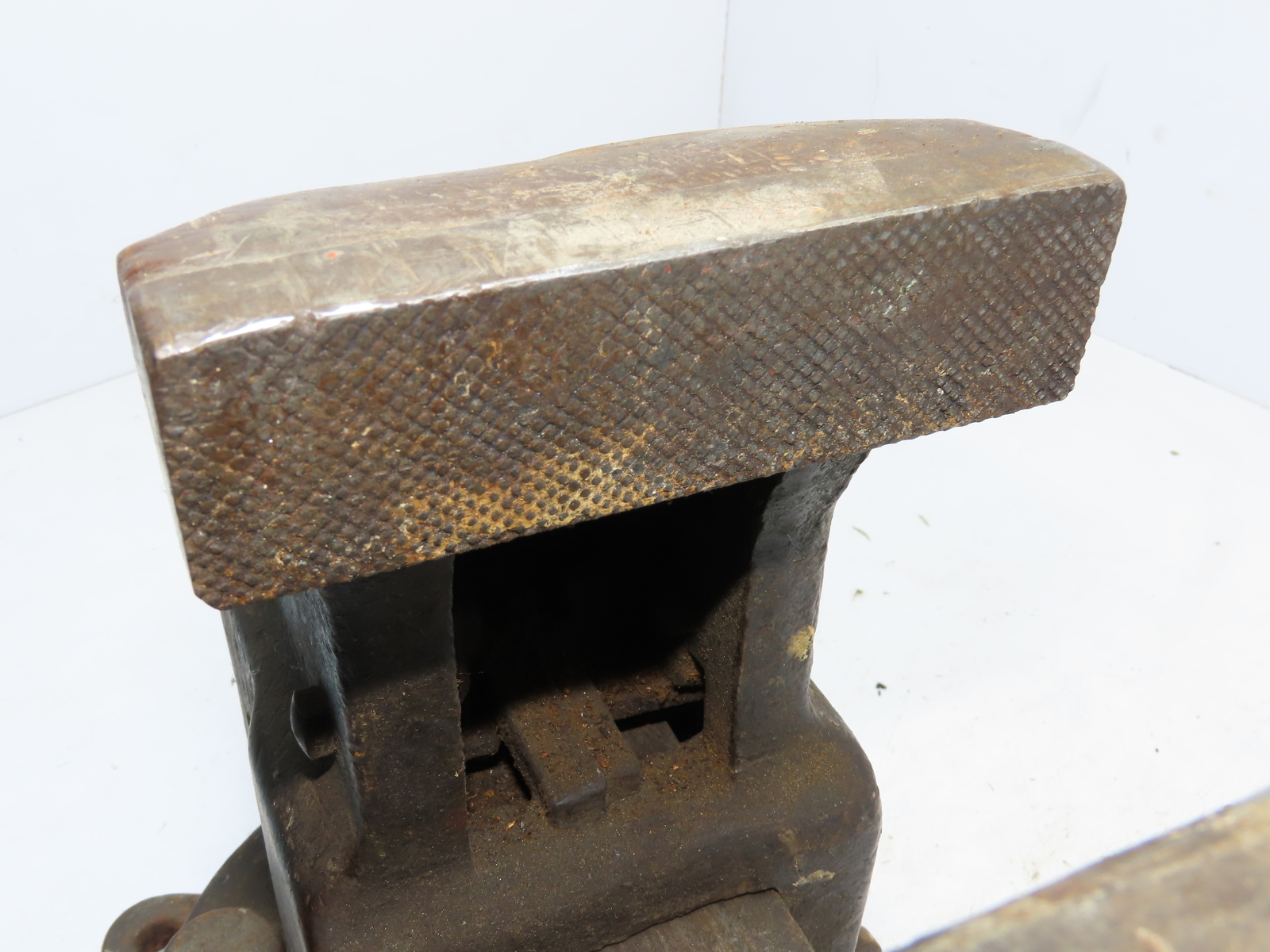 Columbian Vise & Mfg. Co. Cat No.205 Large 5″ Antique Bench Vise 88lbs