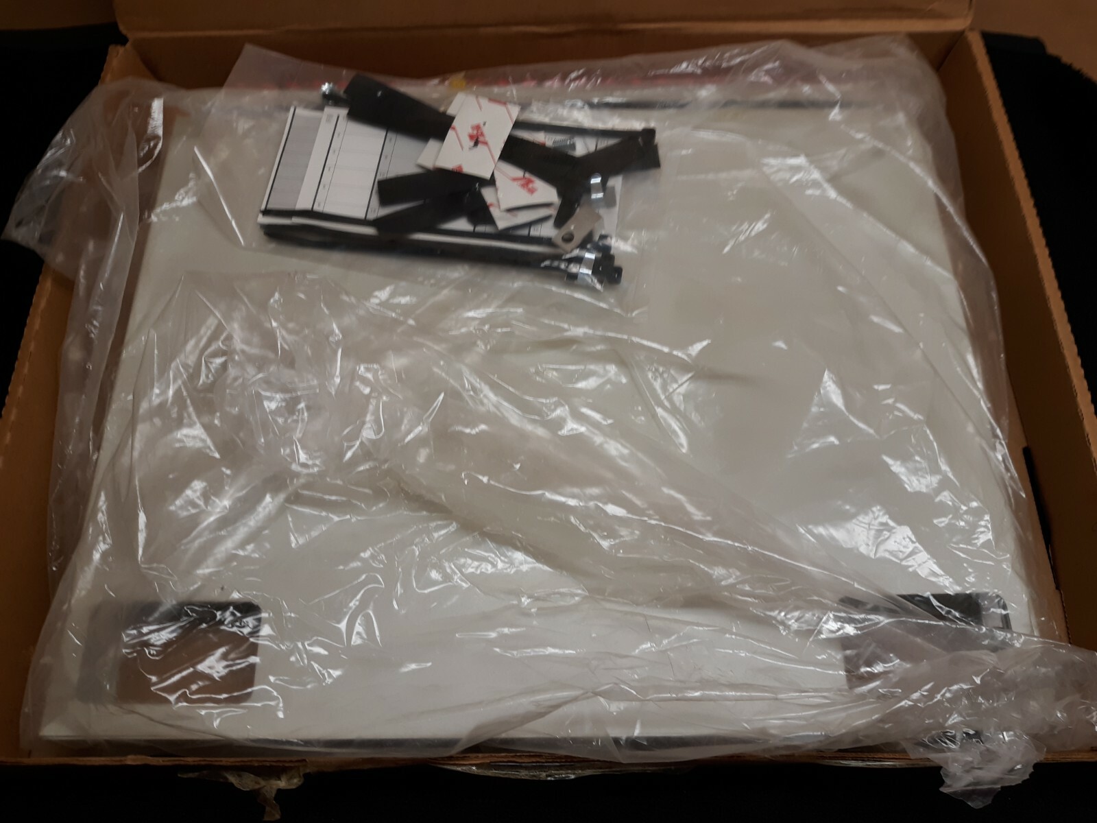 NEW ORTRONICS OR-625MMC-24PA1 RACK MOUNT PANEL FOR 24 PORT FIBER PATCH PANEL