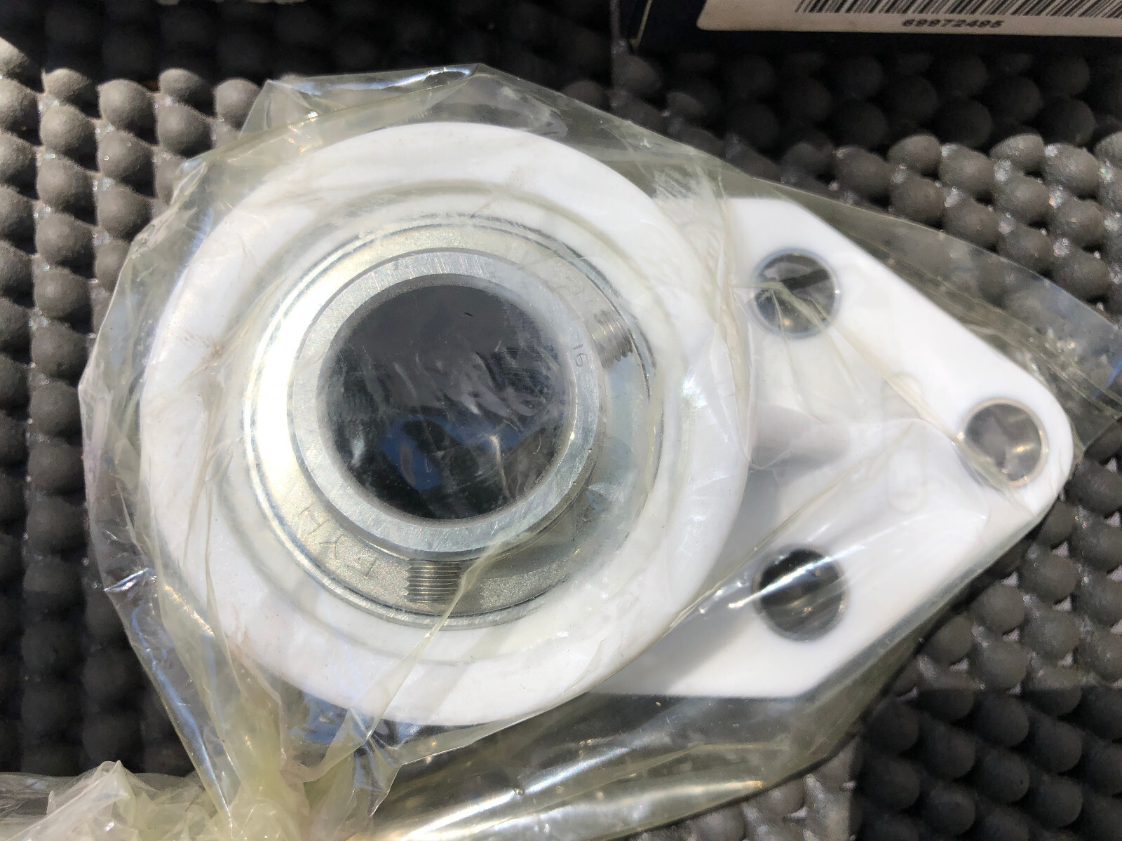 2pc FYH UCFB205-16S6PL 3 Bolt Flange Bracket Bearing White | New In Box