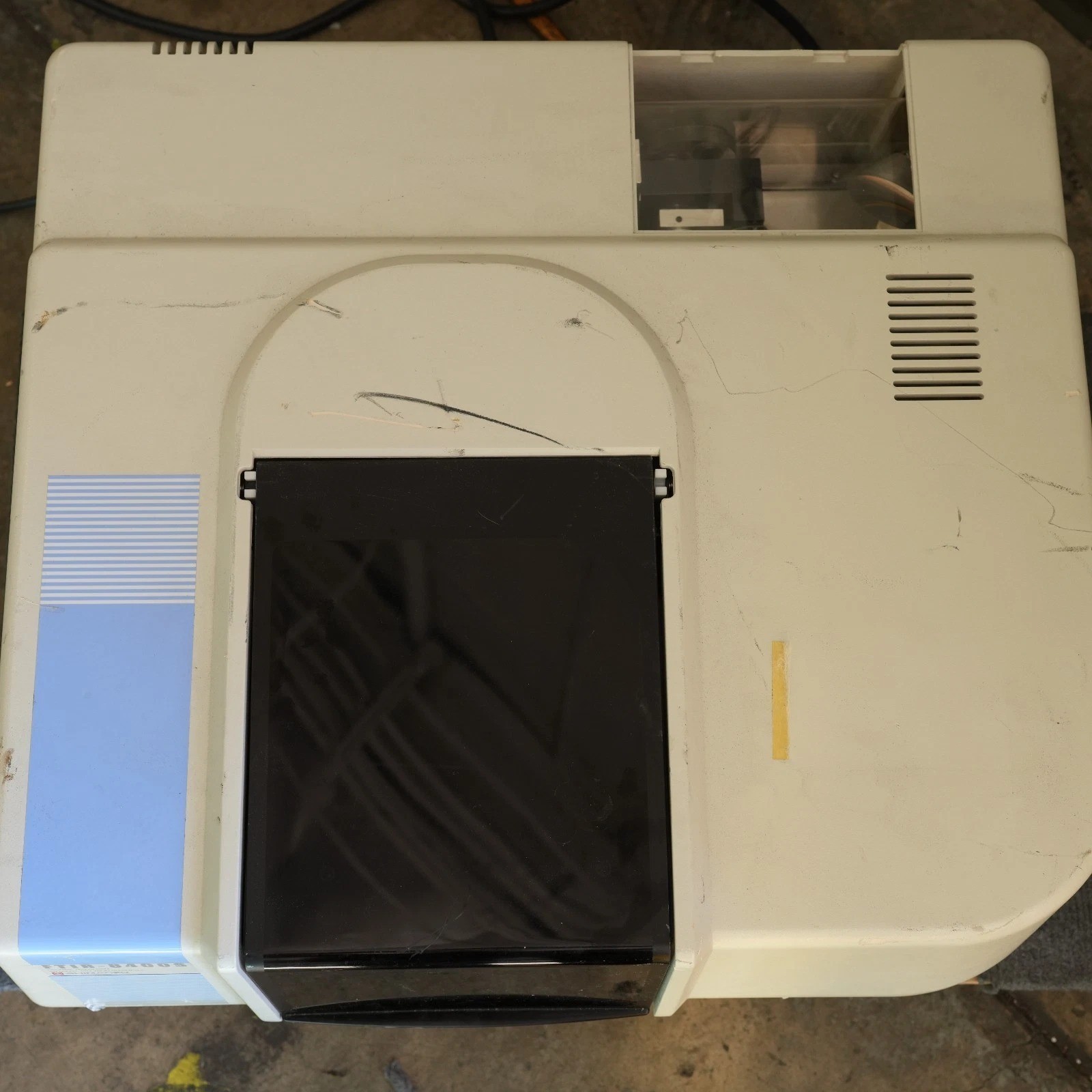 Shimadzu FTIR-8400S Fourier Transform Infrared Spectrophotometer T12-WH