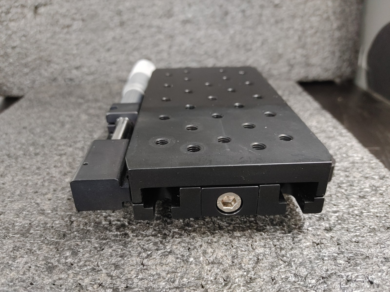 THORLABS XR50/M Translation Stage w Mitutoyo Side Mounted Micrometer XR25-B1/M