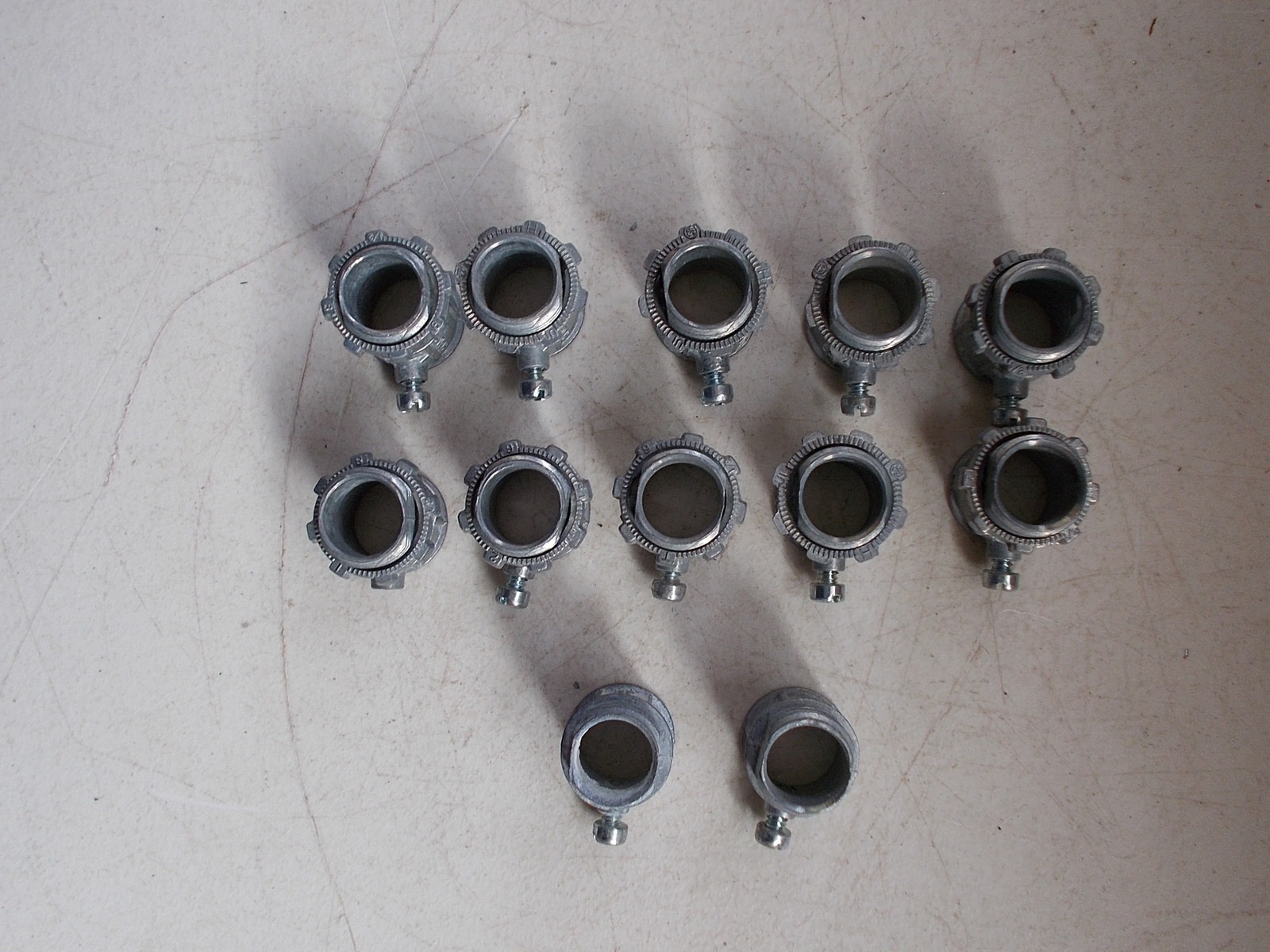 Halex L12A Lot of 12 Set Screw EMT Couplings *FREE SHIPPING*