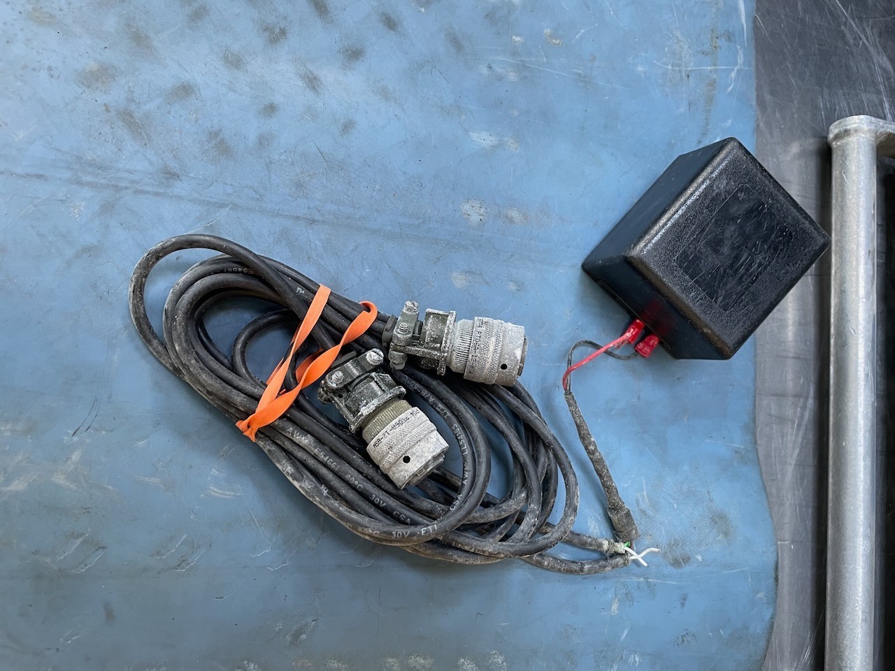 -LOT of 2- Intercomp PT300 Wheel Load 25,000 Portable Truck Scale with Dual Case