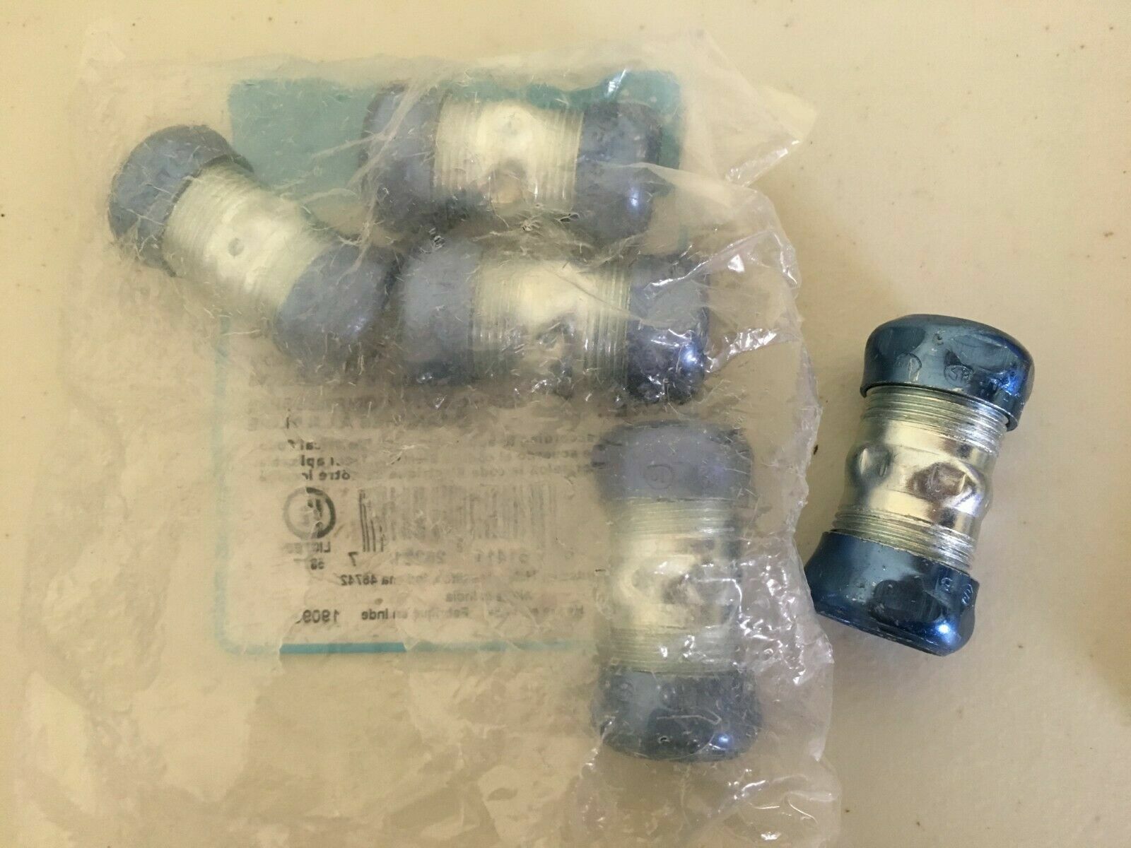 LOT OF 5 HALEX 1/2″ RAINTIGHT COMPRESSION COUPLINGS 26261