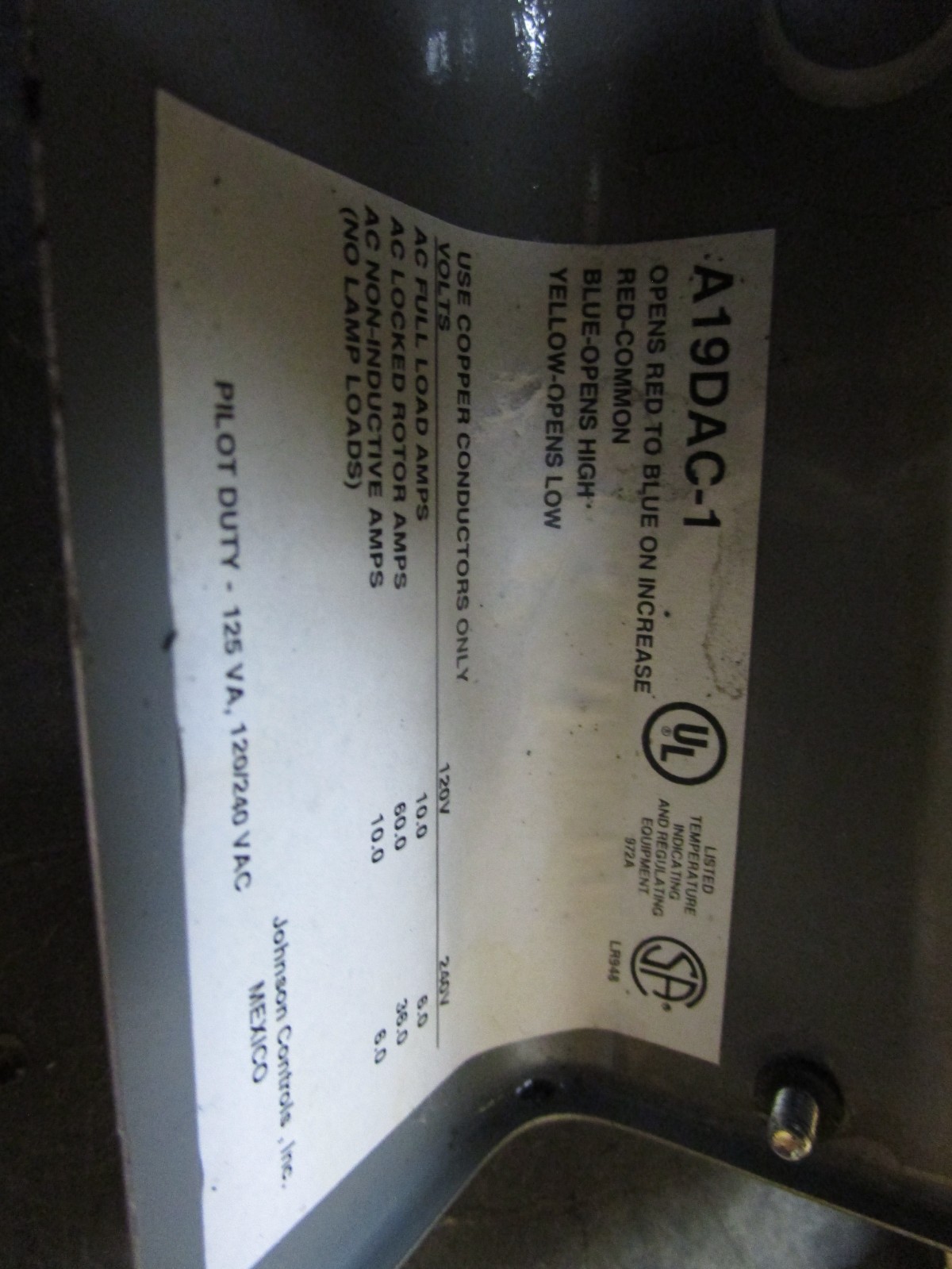 Johnson Controls A19DAC-1C Mounted Temperature Control Range 100/240° F
