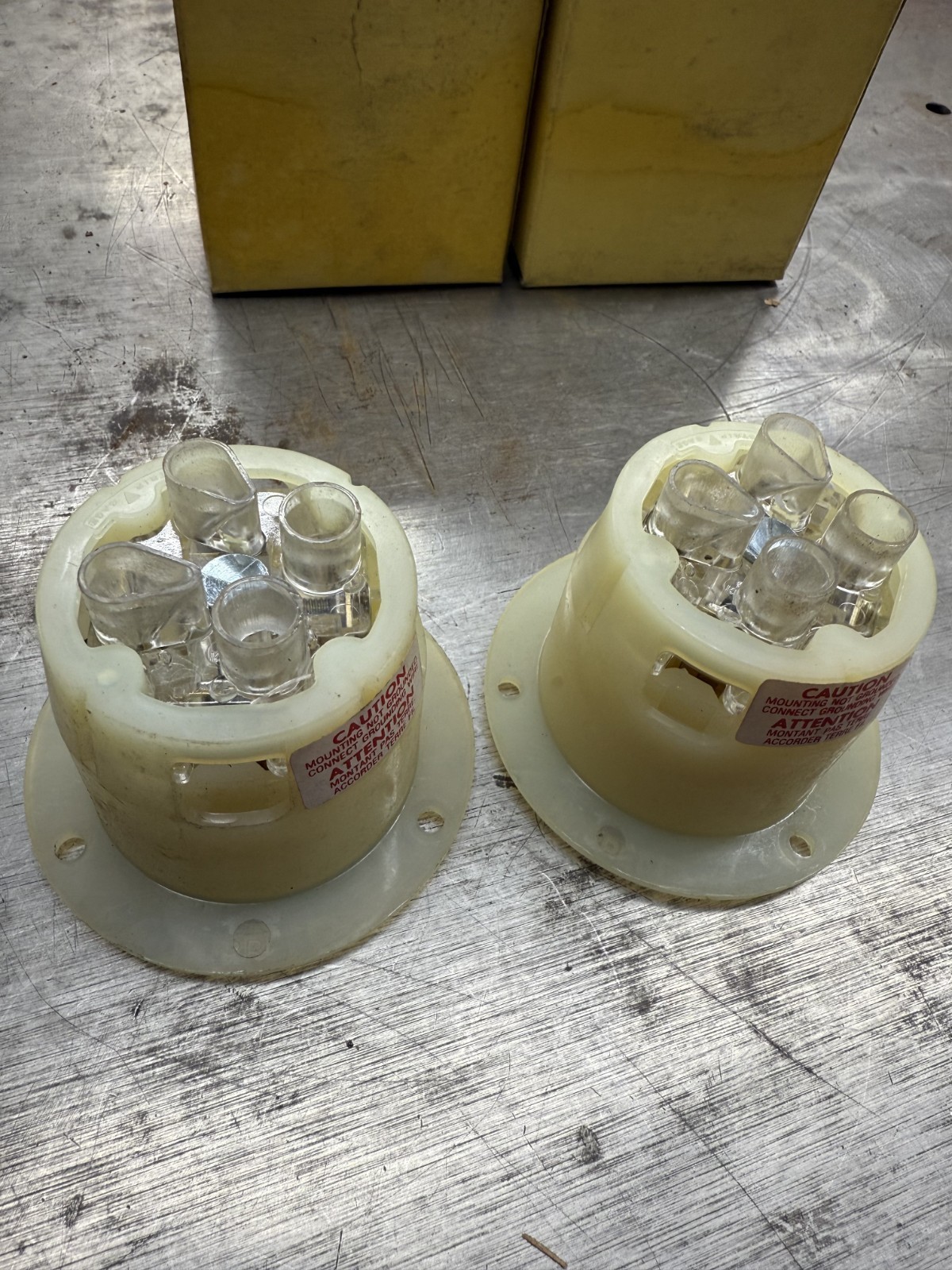 LOT OF (2) NEW OPEN BOX HUBBELL 20A 125/250V TWIST LOCK RECEPTACLES HBL231A