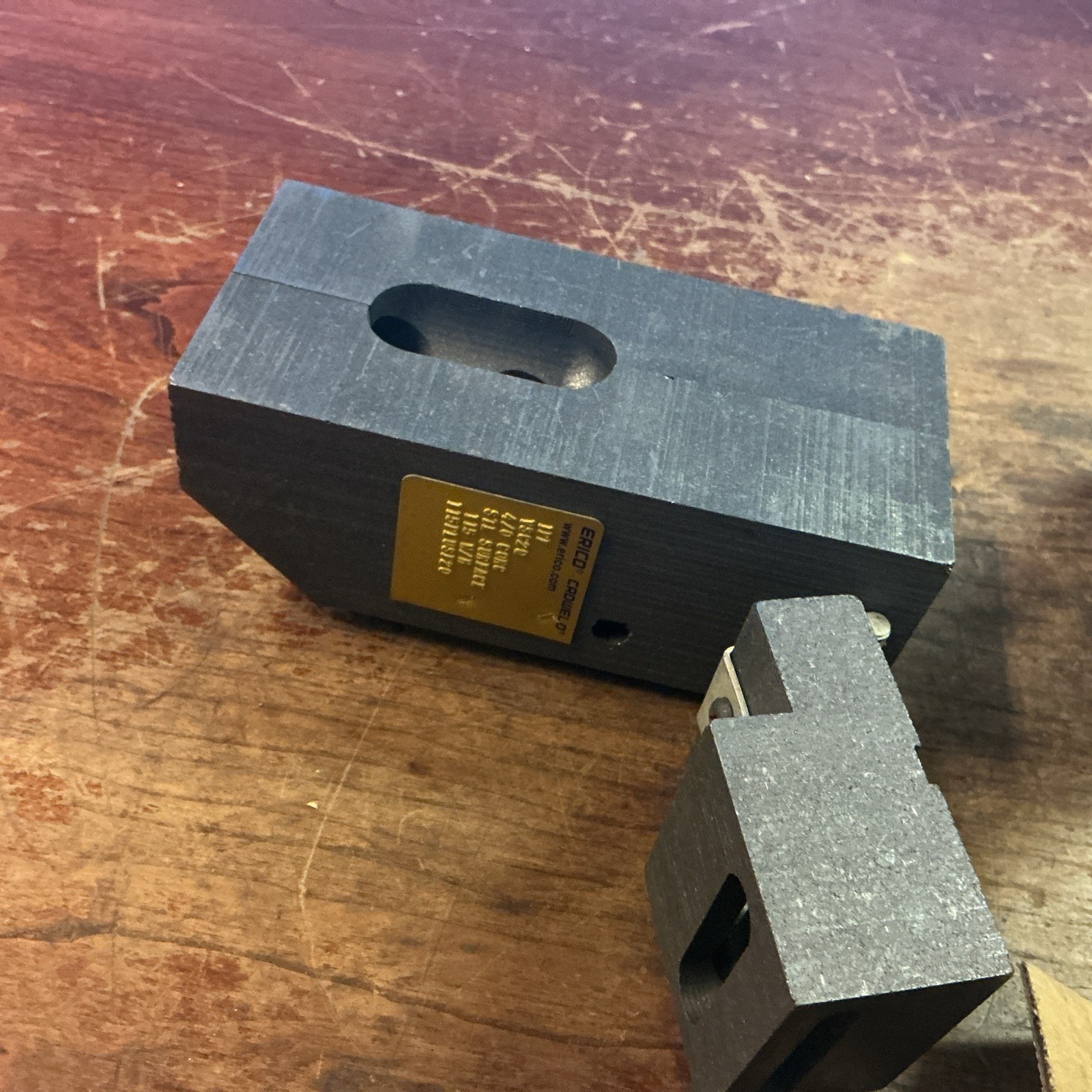 Erico/Cadweld VSC2Q 4/0 AWG Concentric To Steel Surface 45-Deg 115PLUSF20 (new)