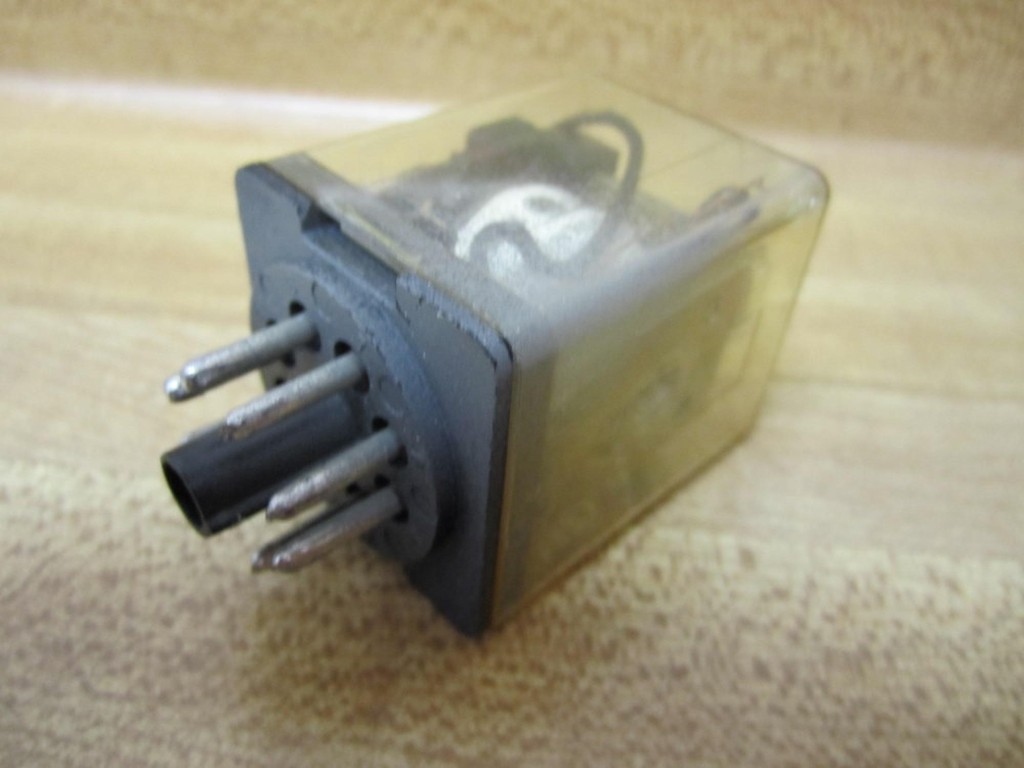 General Electric CR120 HG85J02C Relay