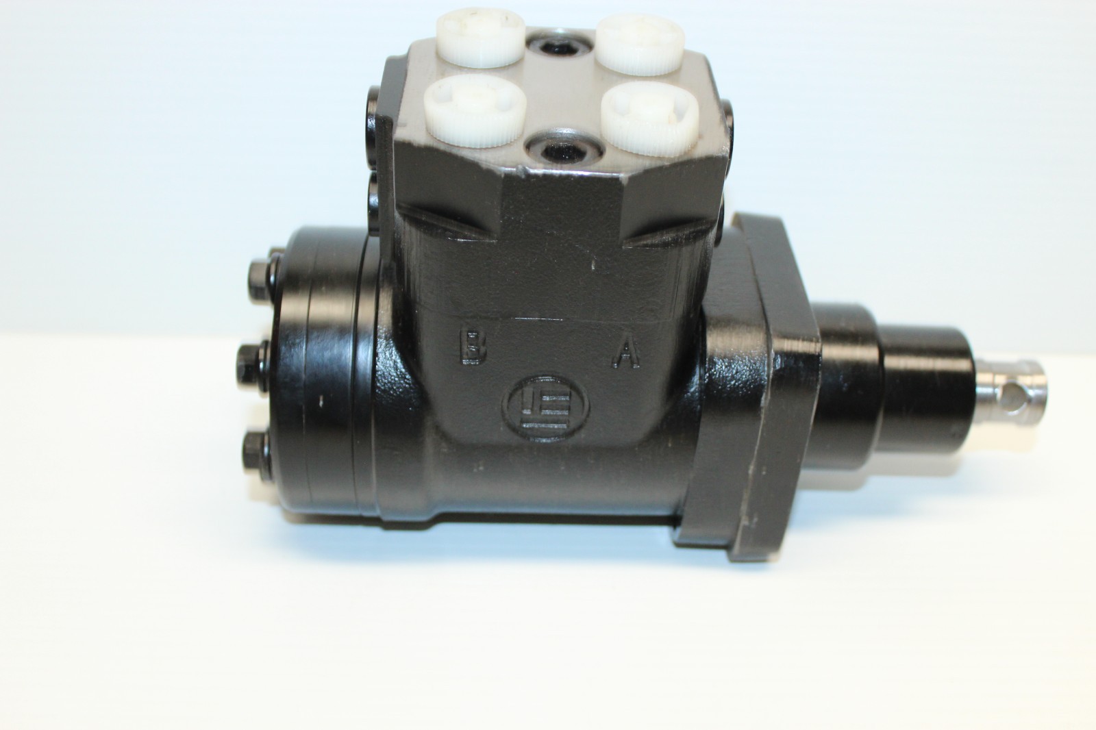 ⭐NEW⭐ Sonic Hydraulics F-763A244-AA Steering Motor for Ford Case
