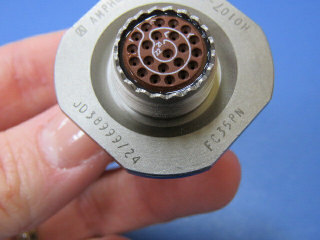 Amphenol JD38999/24FC35PN Qty of 1 per Lot 22 Position Circular Connector Rece