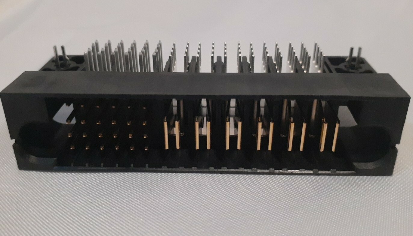 FCI 51939-306LF RA HDR PWRBLADE