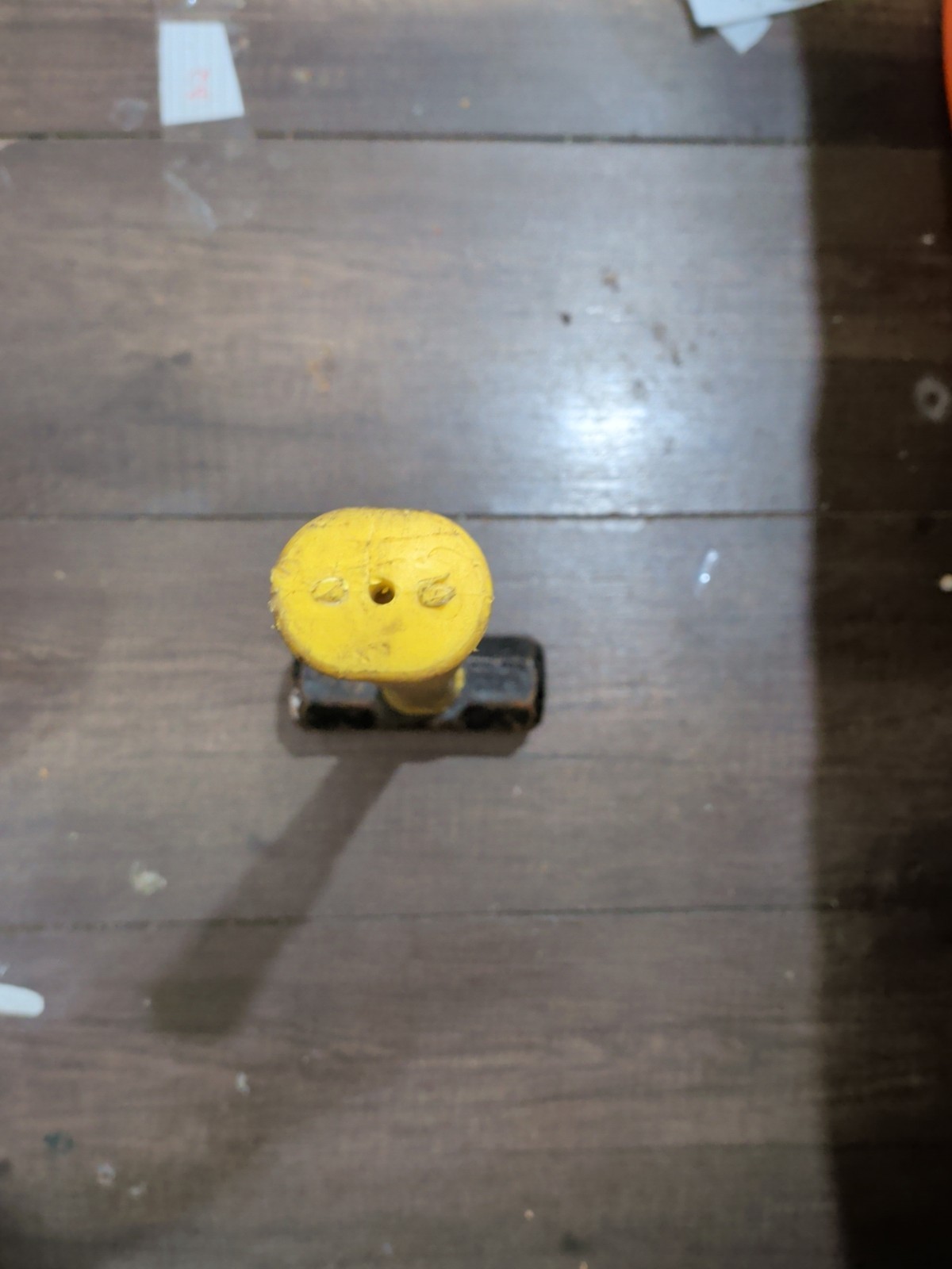 Stanley 4 lb Engineer’s Sledge Hammer 56-204 Yellow Fiberglass Handle
