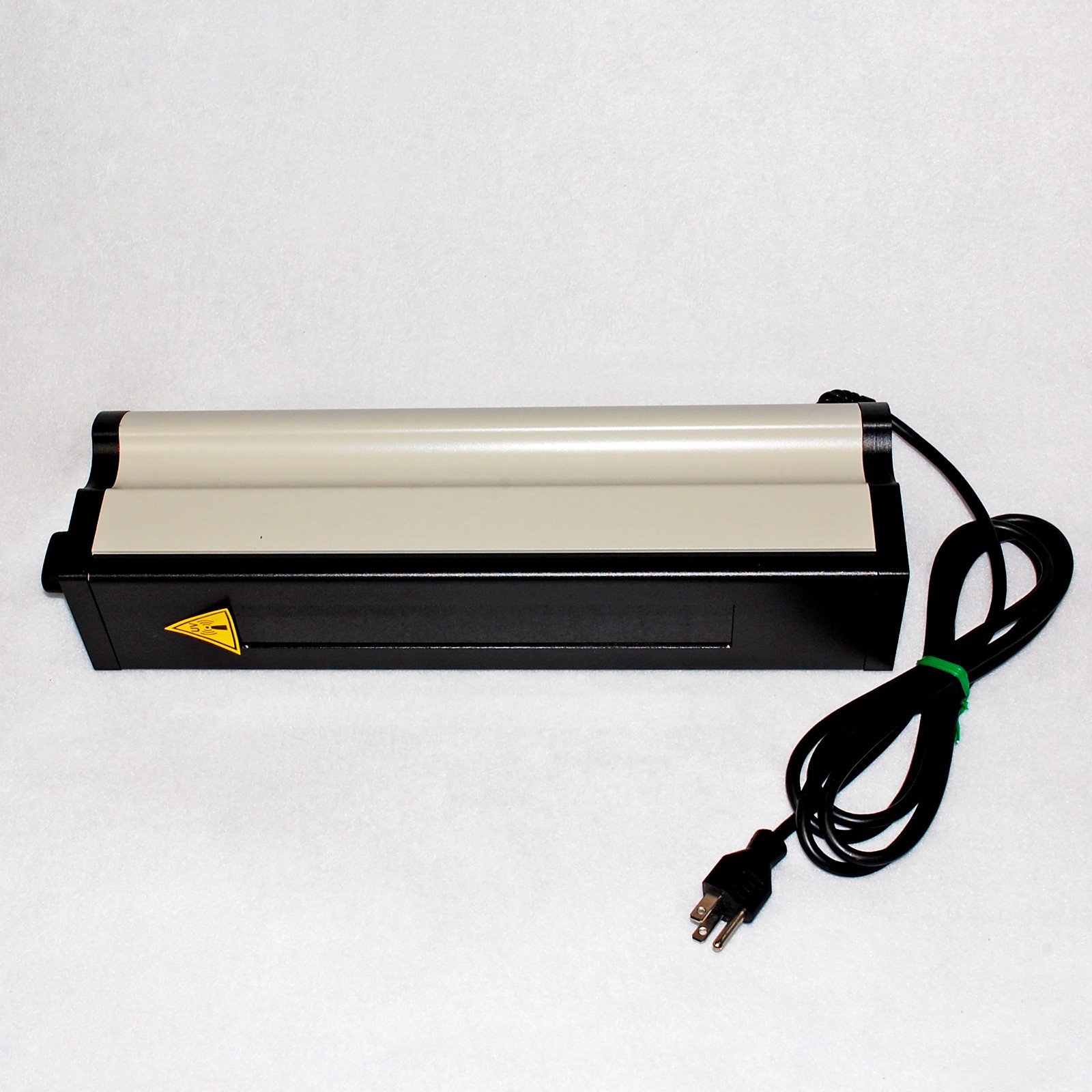 UVP 3UV Ultraviolet Lamp – 3UV-38 (#95-0343-01) New in Box. 8 watt model 115VAC