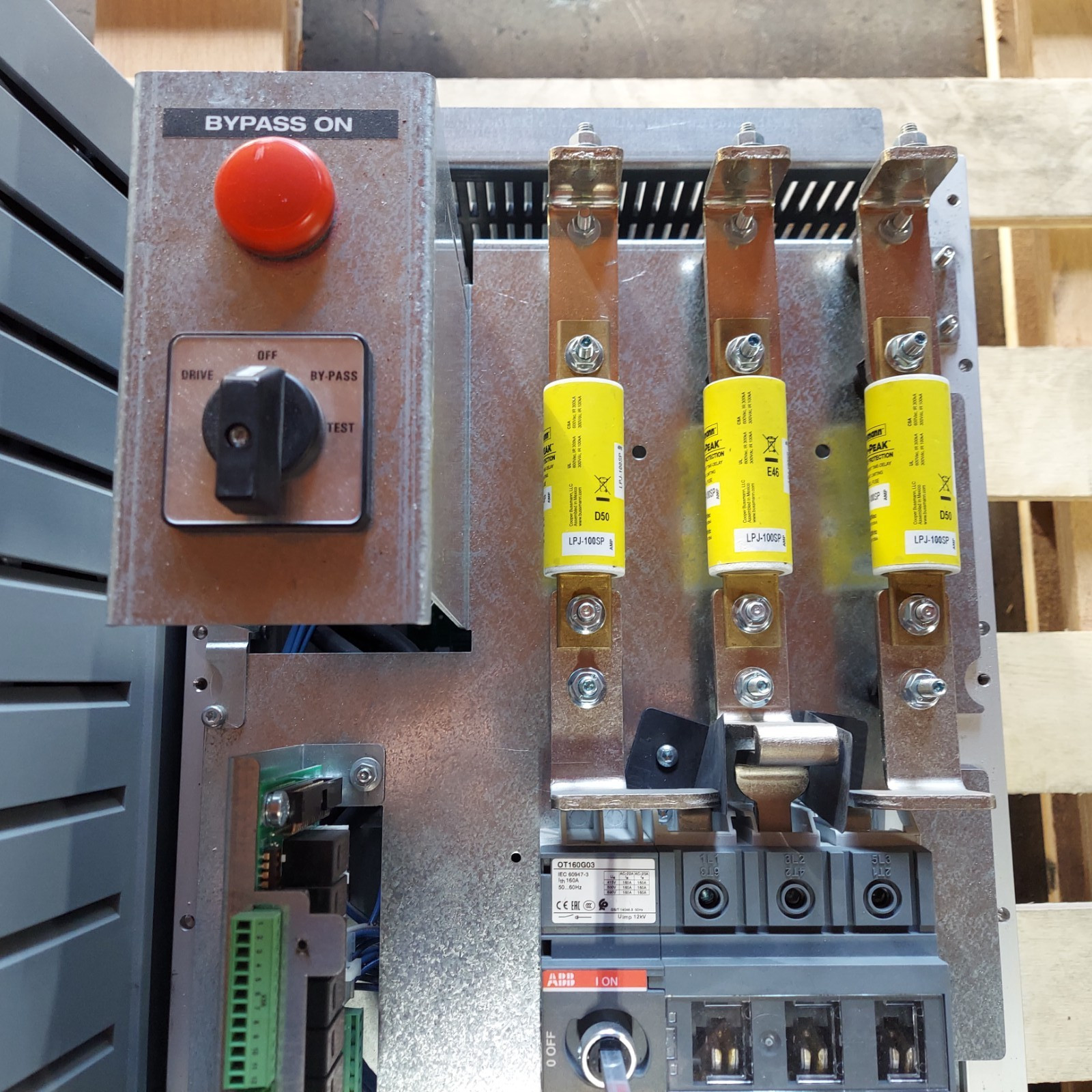 DANFOSS VLT 37KW 50 HP 50HP HVAC DRIVE 131F0594 13835H072