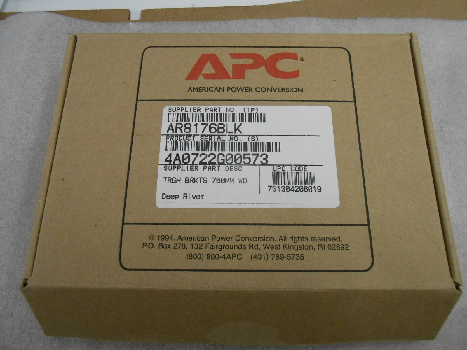 AMERICAN POWER CONVERSION – APC 750mm WIDE TROUGH BRACKETS AR8176BLK