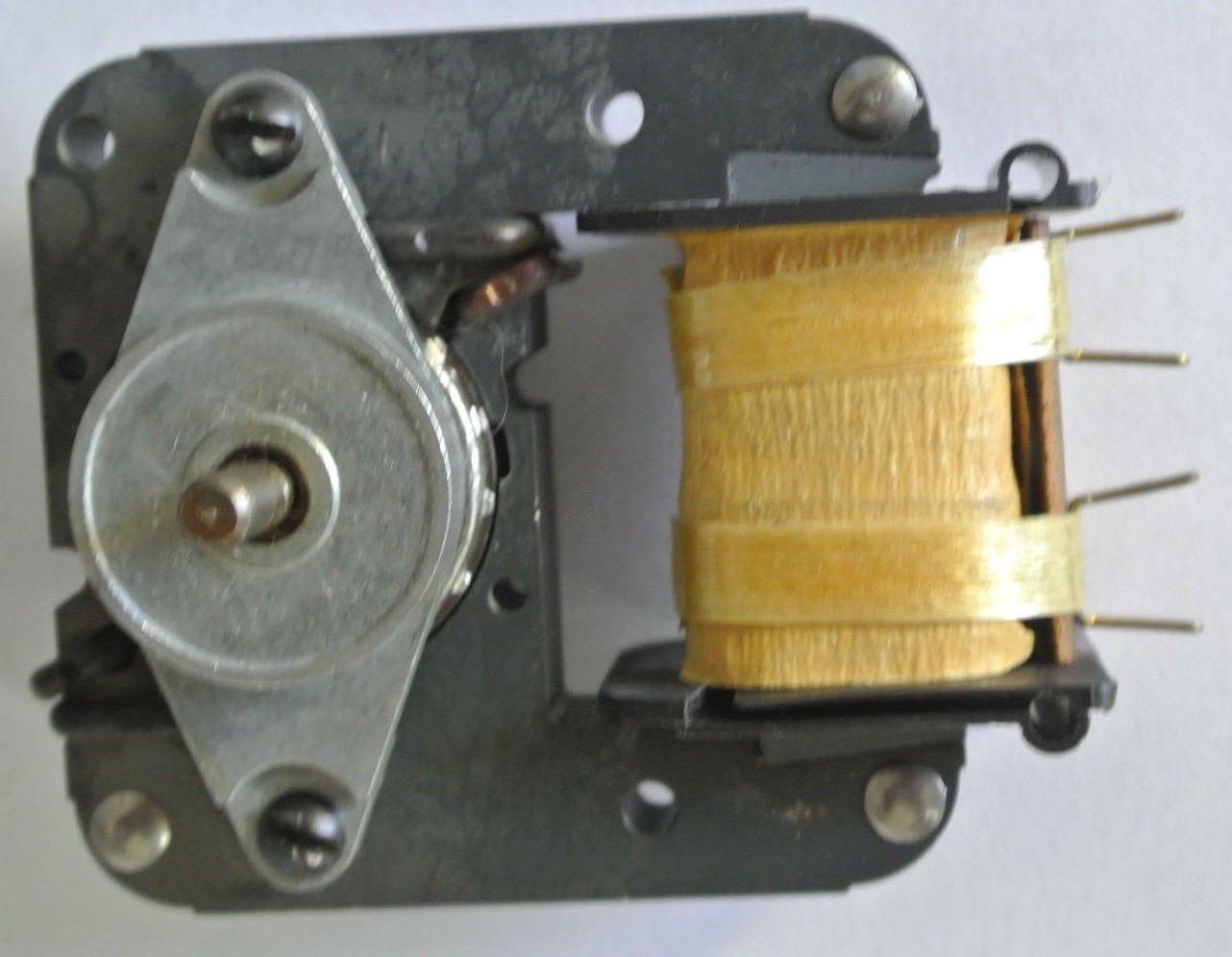 GOULD / BOMAX 883230 / 141-1189 MOTOR – 18-22V, 50/60Hz – EASTMAN – NEW SURPLUS