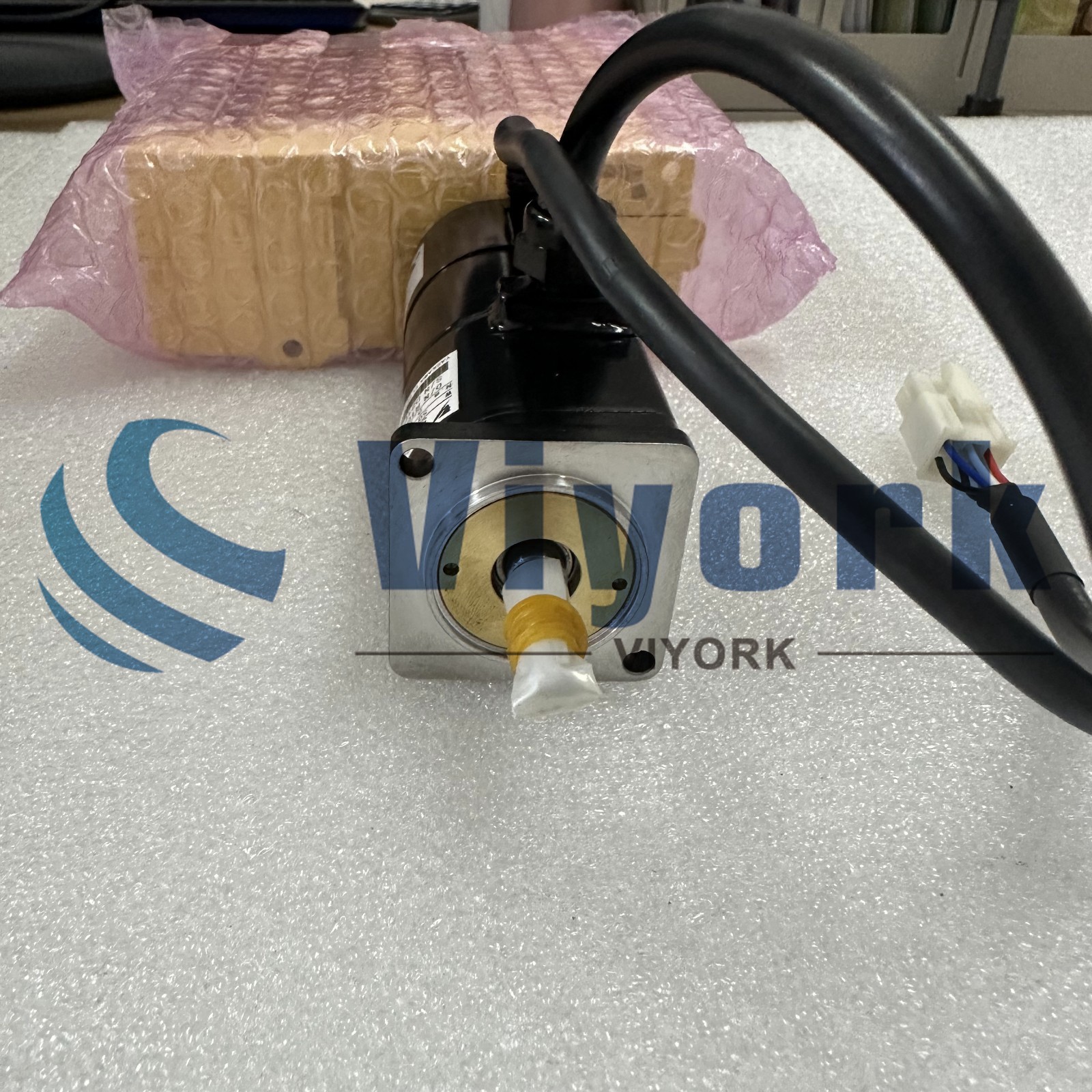 YASKAWA SGM-A5L314CP SERVO MOTOR NEW