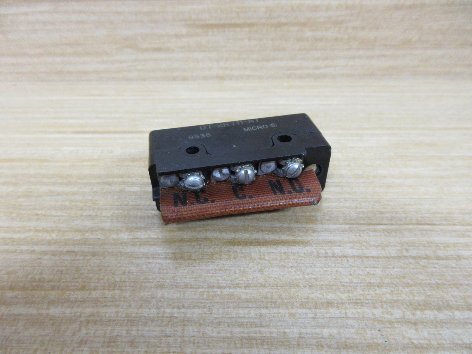Micro Switch DT-2R711-A7 Honeywell Switch DT2R711A7 (Pack of 3)