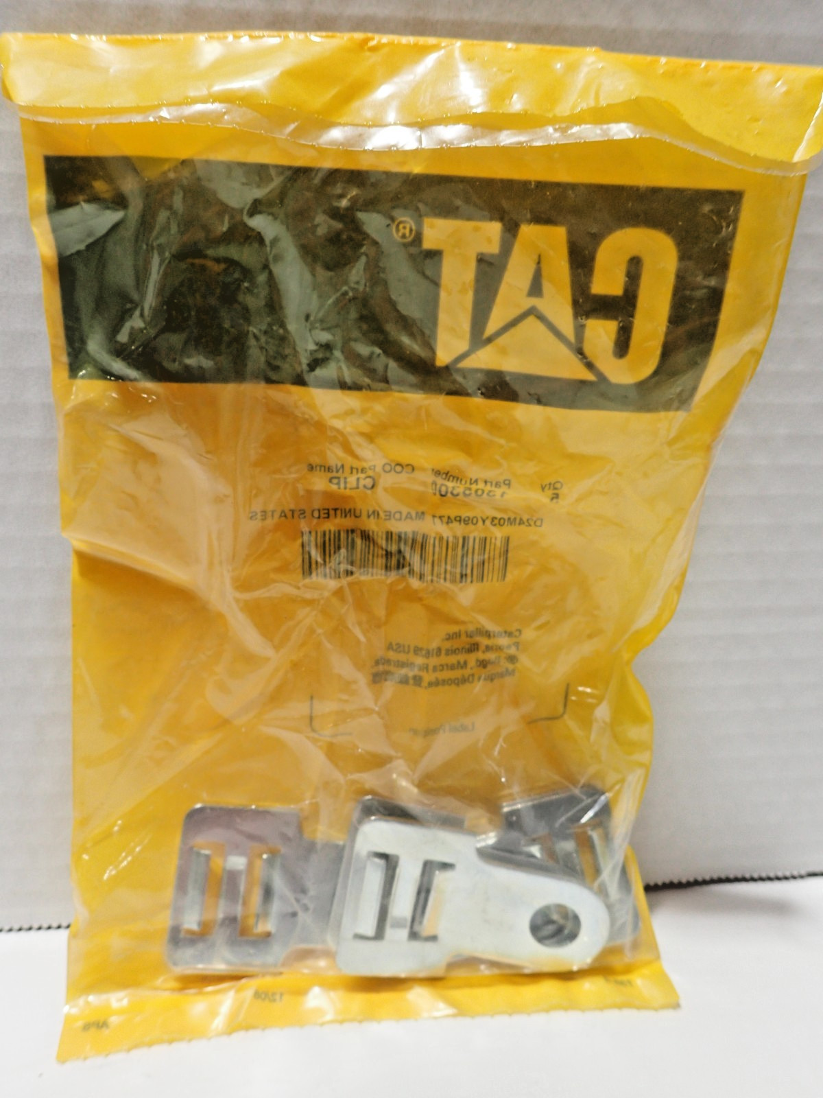 New Genuine OEM CAT 130-5300 Caterpillar Wiring Clip. (Lot of 5) FREE SHIPPING