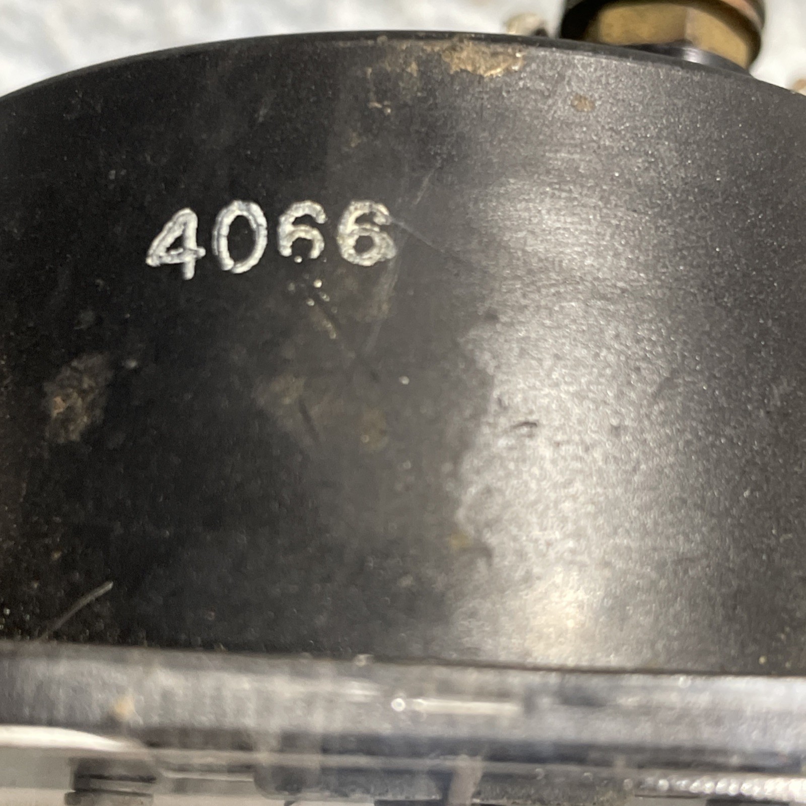 API INSTRUMENTS 37 9204 C000 Type J Thermocouple Temp Meter 0-1000 F / 540C