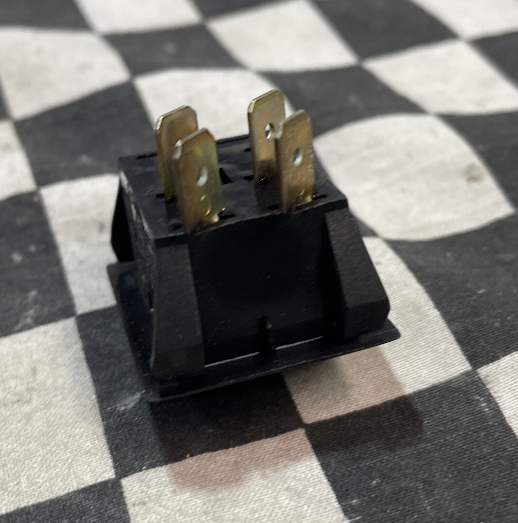 CARLING 1350R, 1117A, Bloomfield 2E-77566 SWITCH ROCKER ON-OFF 125V, LOT OF 38