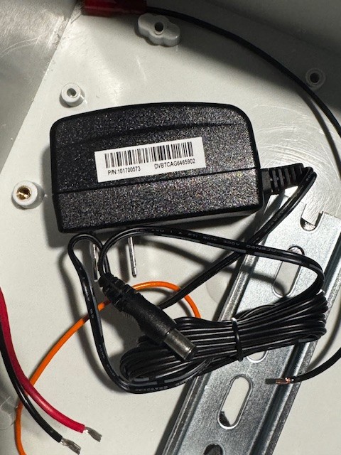Sure-Fi Portable Power Enclosure, Adapter, HID MultiClass SE R40 With Bluetooth