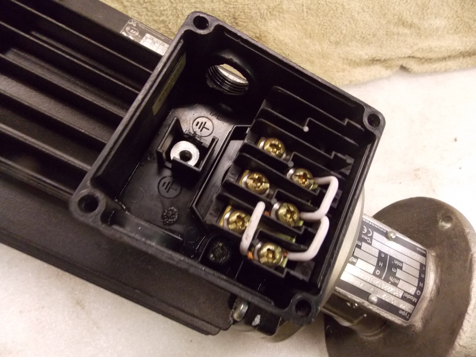 GRUNDFOS SPK4-19/12 A-W-I-AUUV 230v 1.5hp Multi Stage CNC Imersable pump 4m³/h