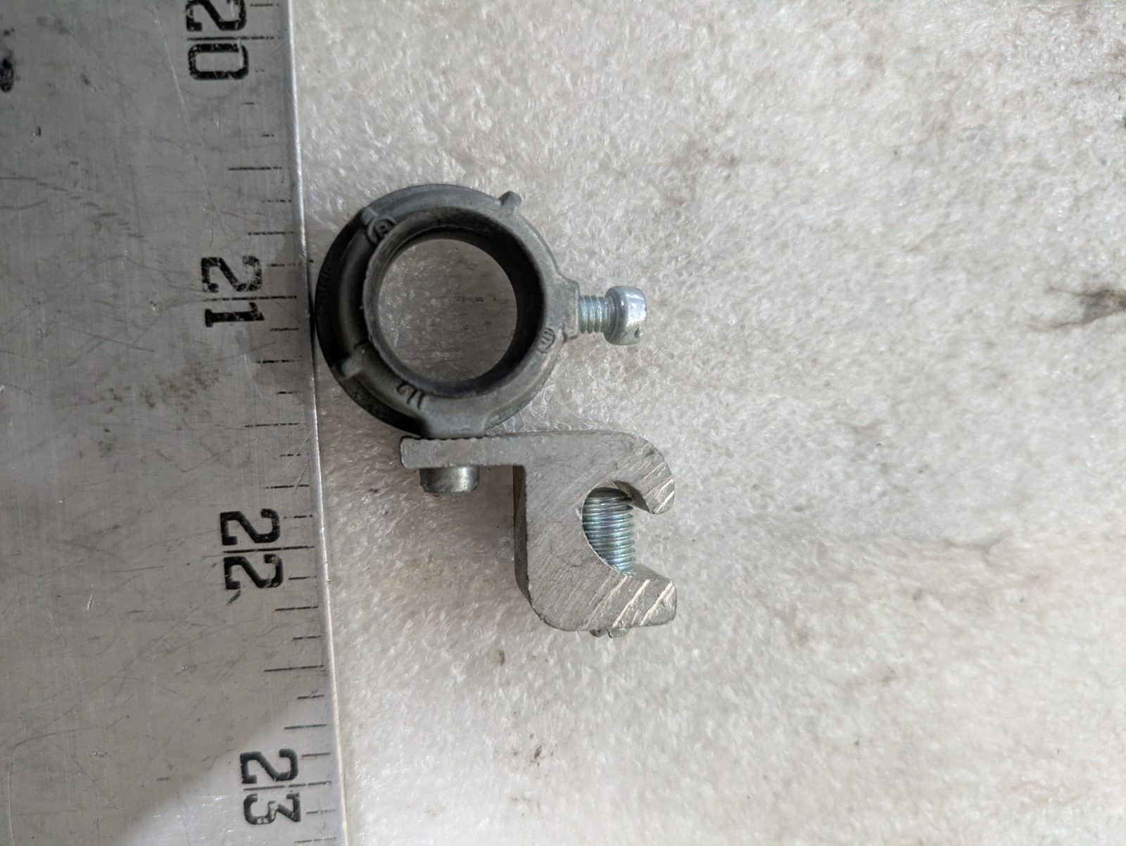 APPLETON GBL100 GROUNDING BUSHING 1/2IN INSULATED ZINC CONDUIT 4-14AWG 5/order
