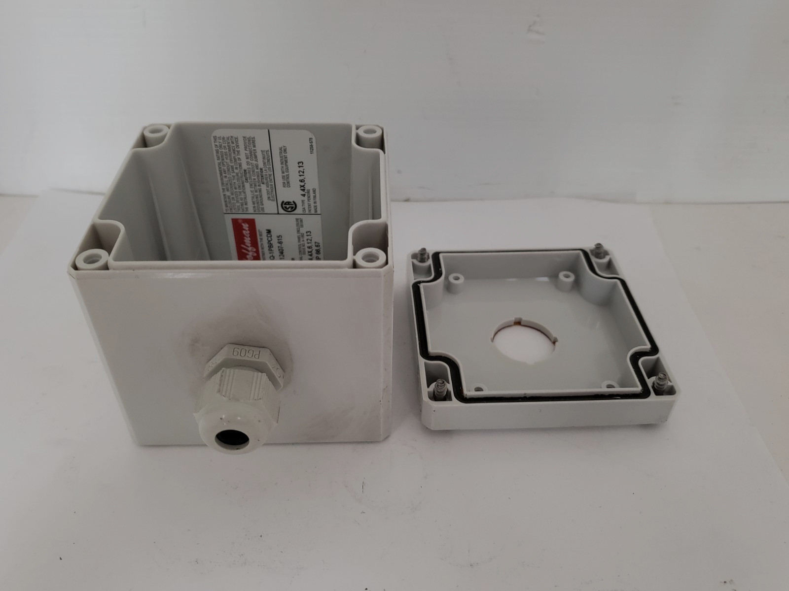 HOFFMAN Q-1PBPCDM ENCLOSURE EMERGENCY STOP 4,4X6,12,13 FOR PUSHBUTTON
