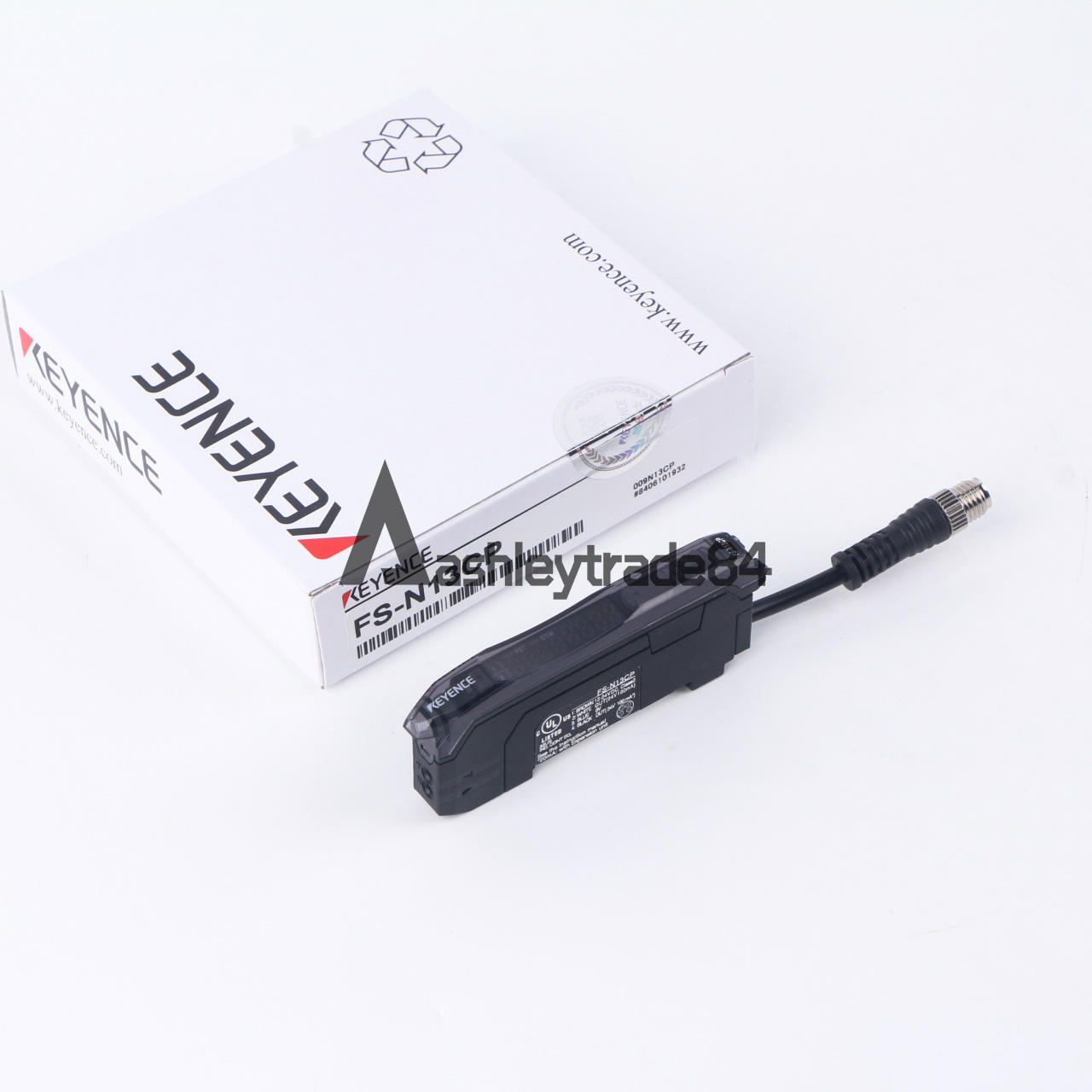 ONE NEW KEYENCE FS-N13CP optical fiber amplifier