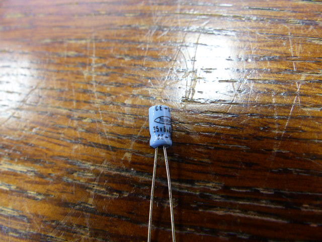 MARCON CESSM1E6R8 Qty of 200 per Lot 6.8UF 25V 4X7MM 85 DEG. MARCON