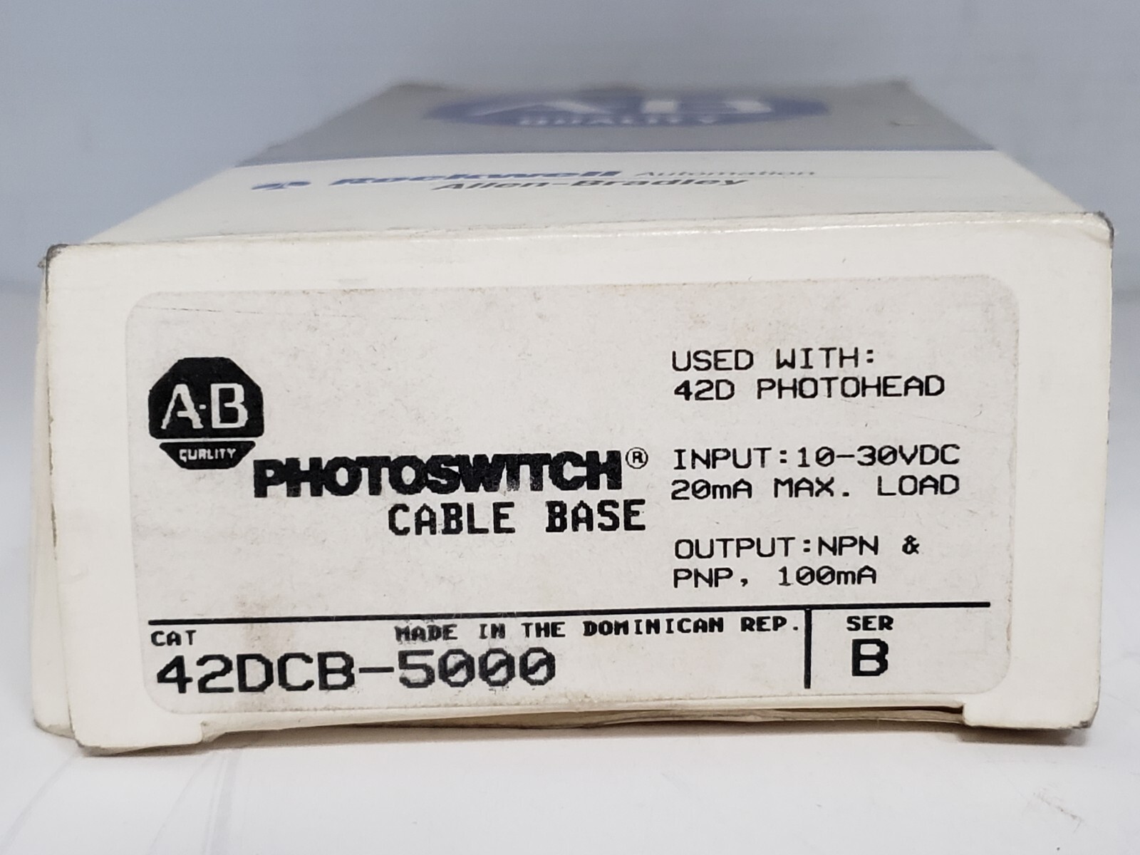ALLEN BRADLEY 42DCB-5000 PHOTOSWITCH CABLE BASE 10-30VDC SERIES B NIB