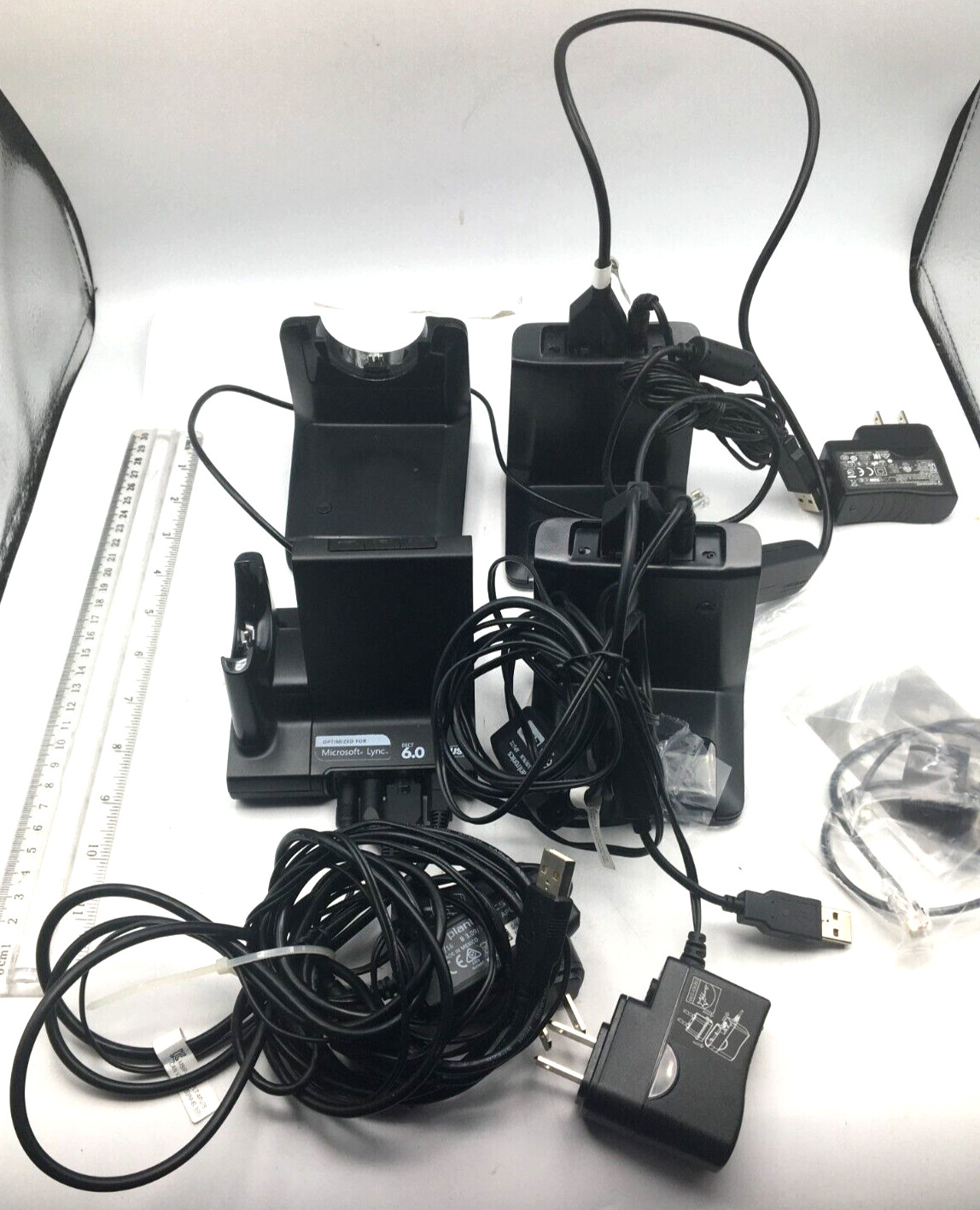 Plantronics Lot of 4 Charging Bases C052, C053, Dect 6.0 83776-11 READ