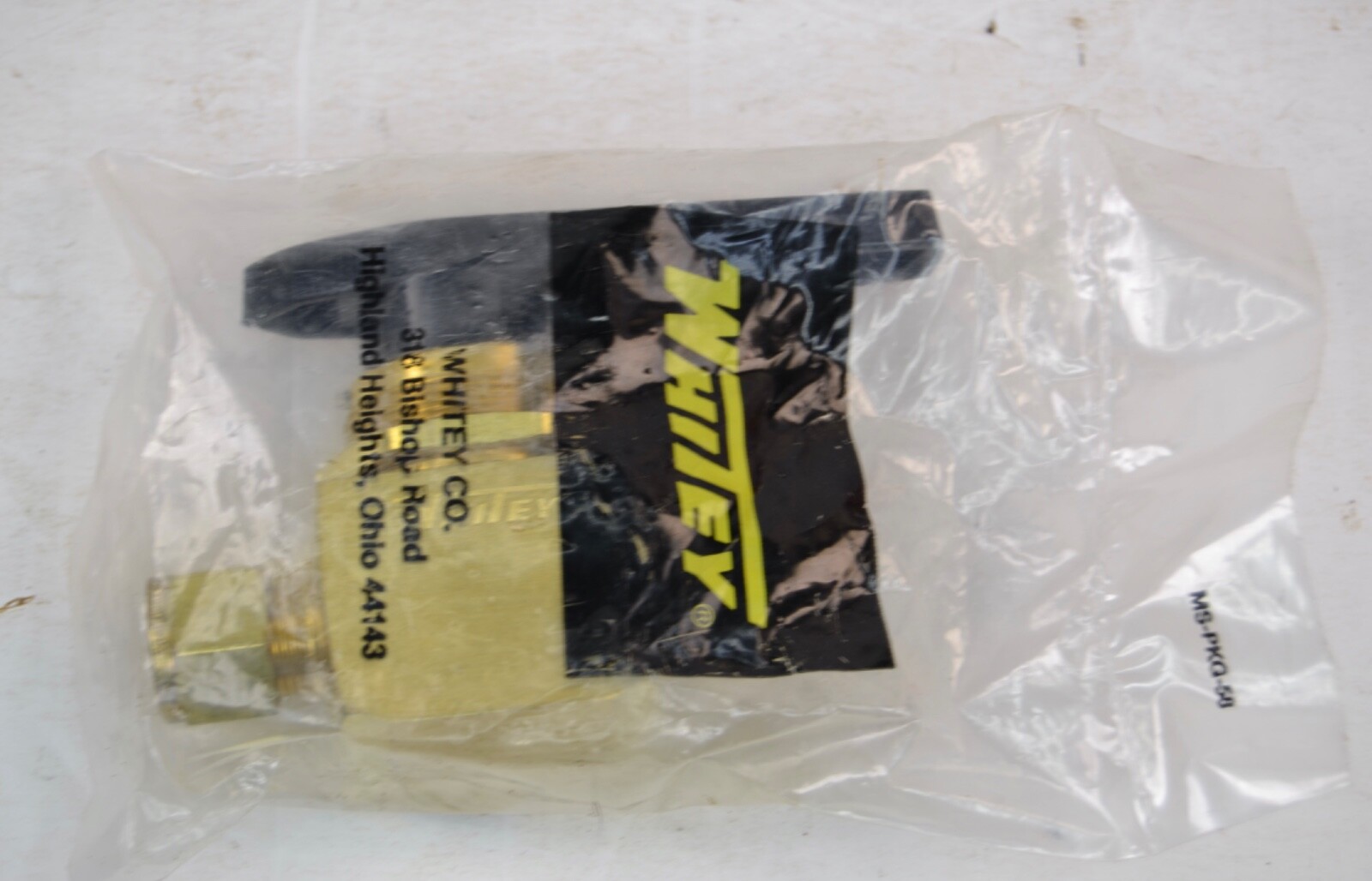 New Original Whitey B-45S8 Brass Ball Valve 1/2″ Tube Compression Swagelok